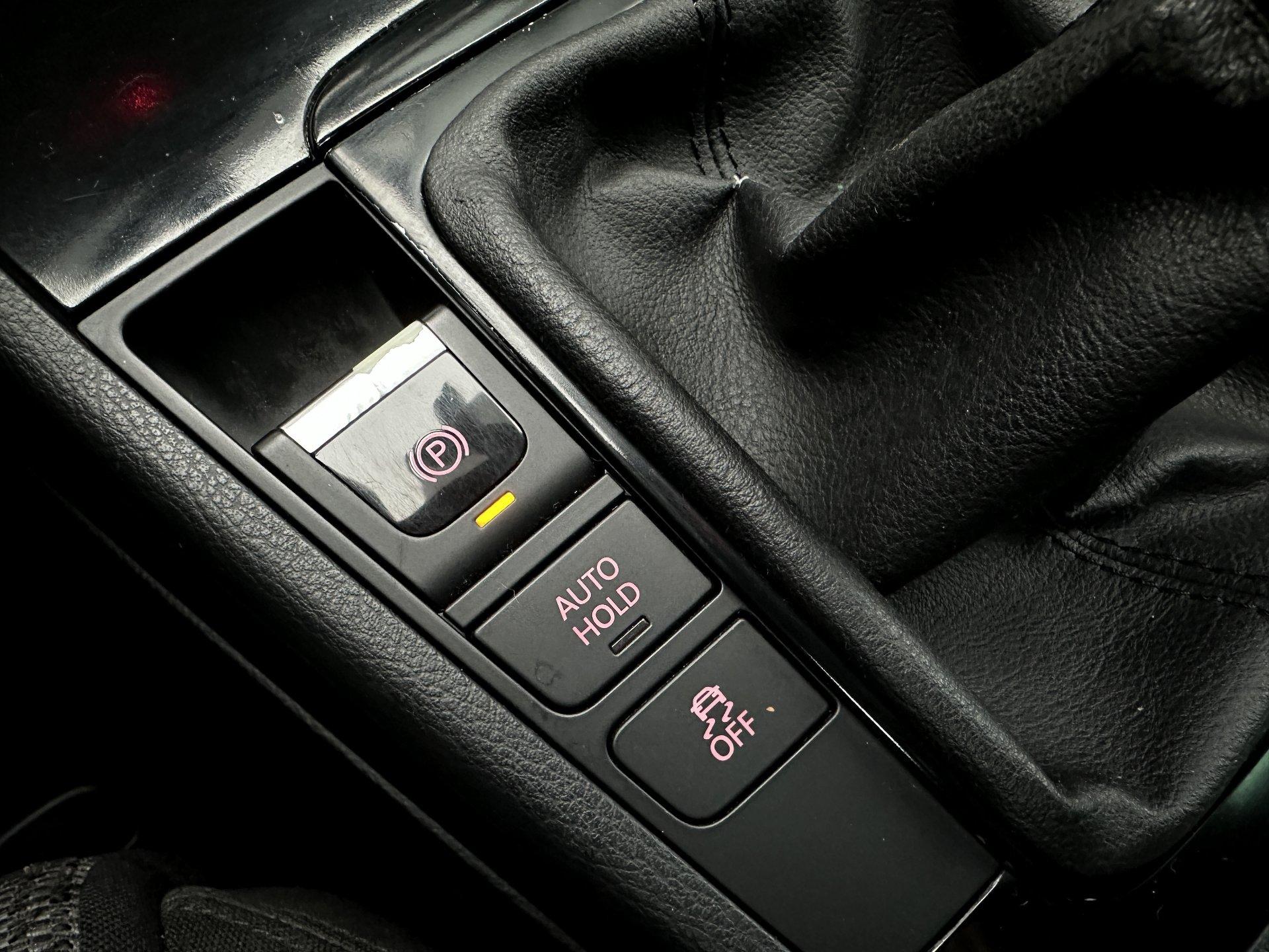 Volkswagen-Passat CC