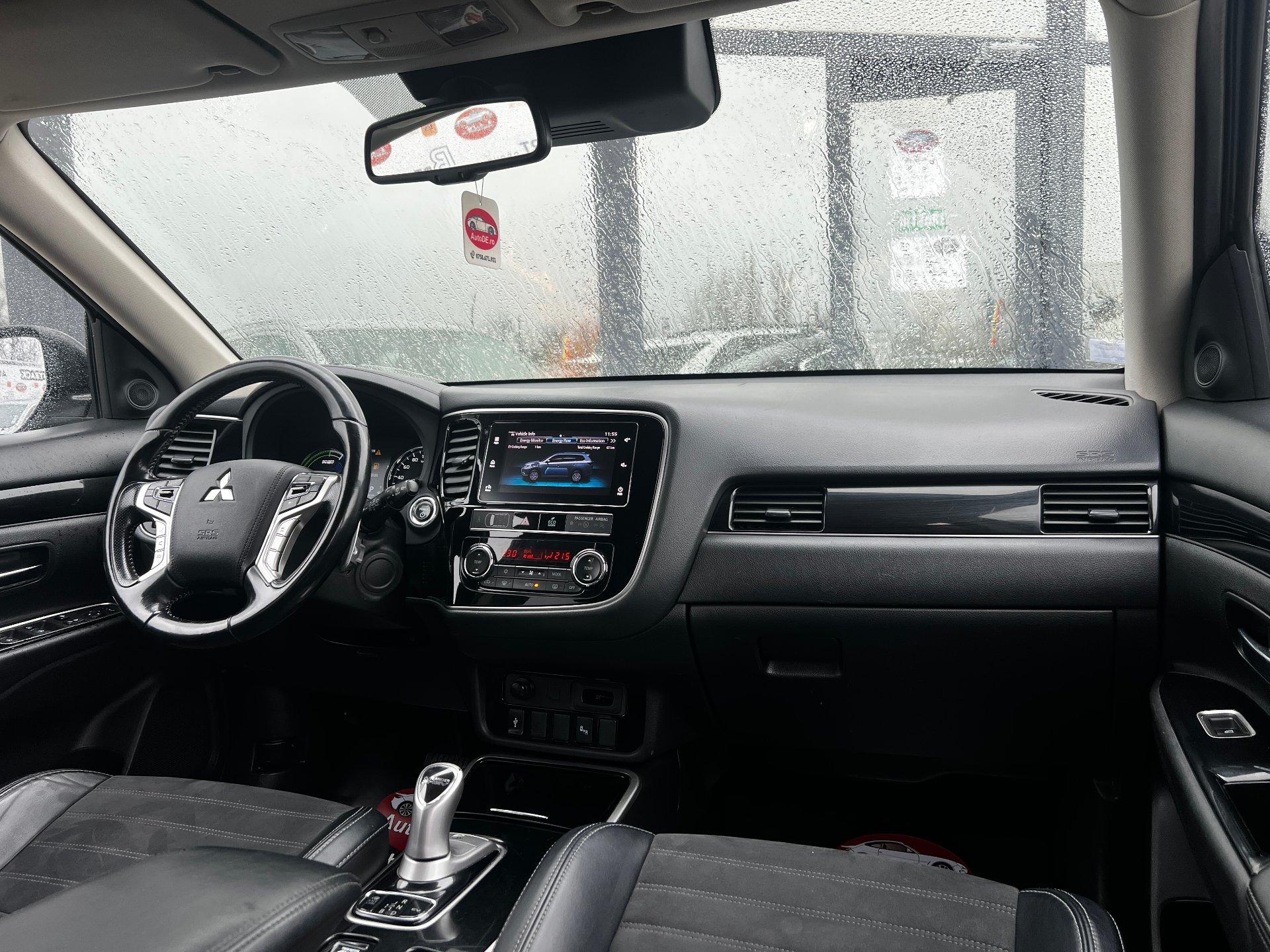 Mitsubishi-Outlander