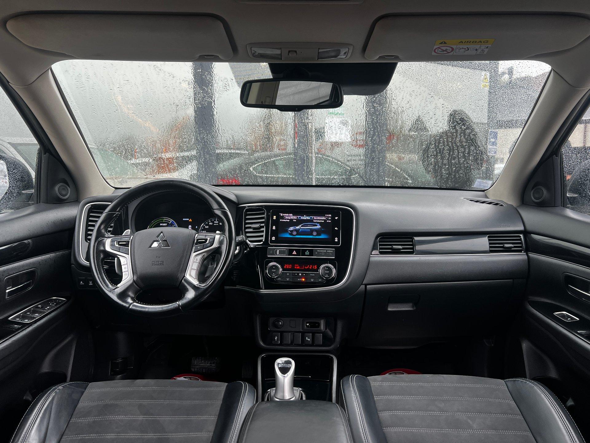 Mitsubishi-Outlander