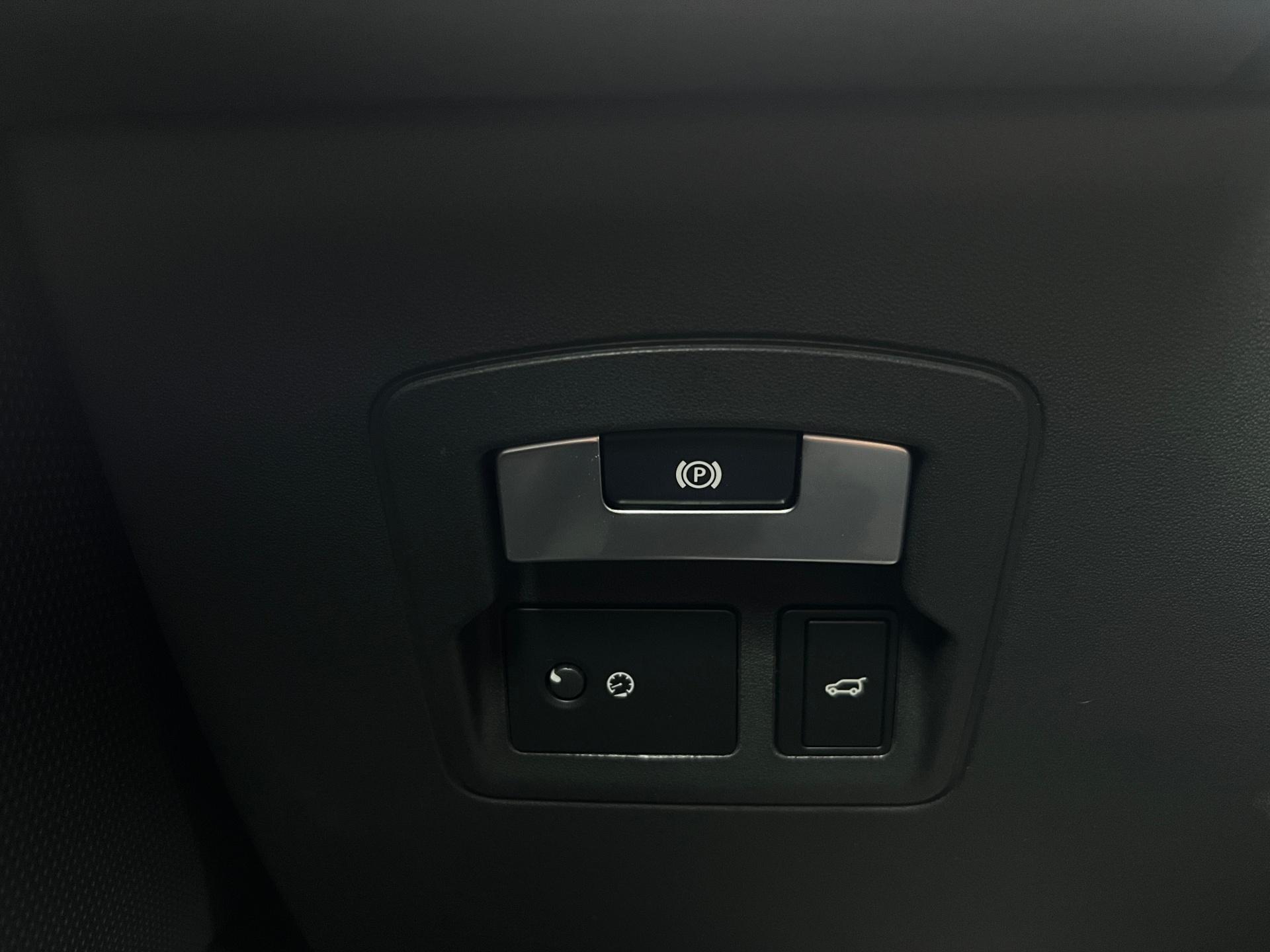 Land Rover-Range Rover Velar