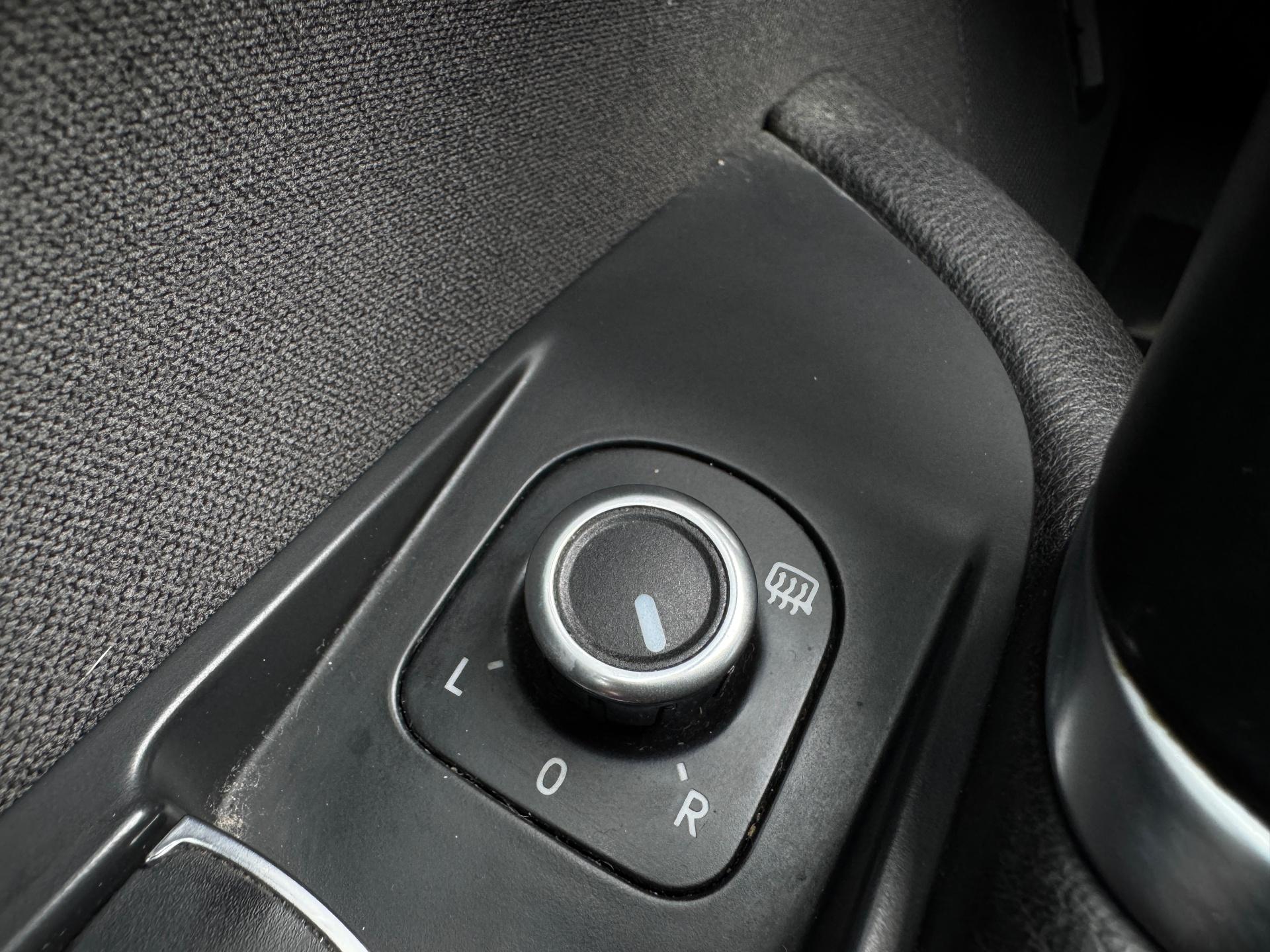 Volkswagen-Passat CC