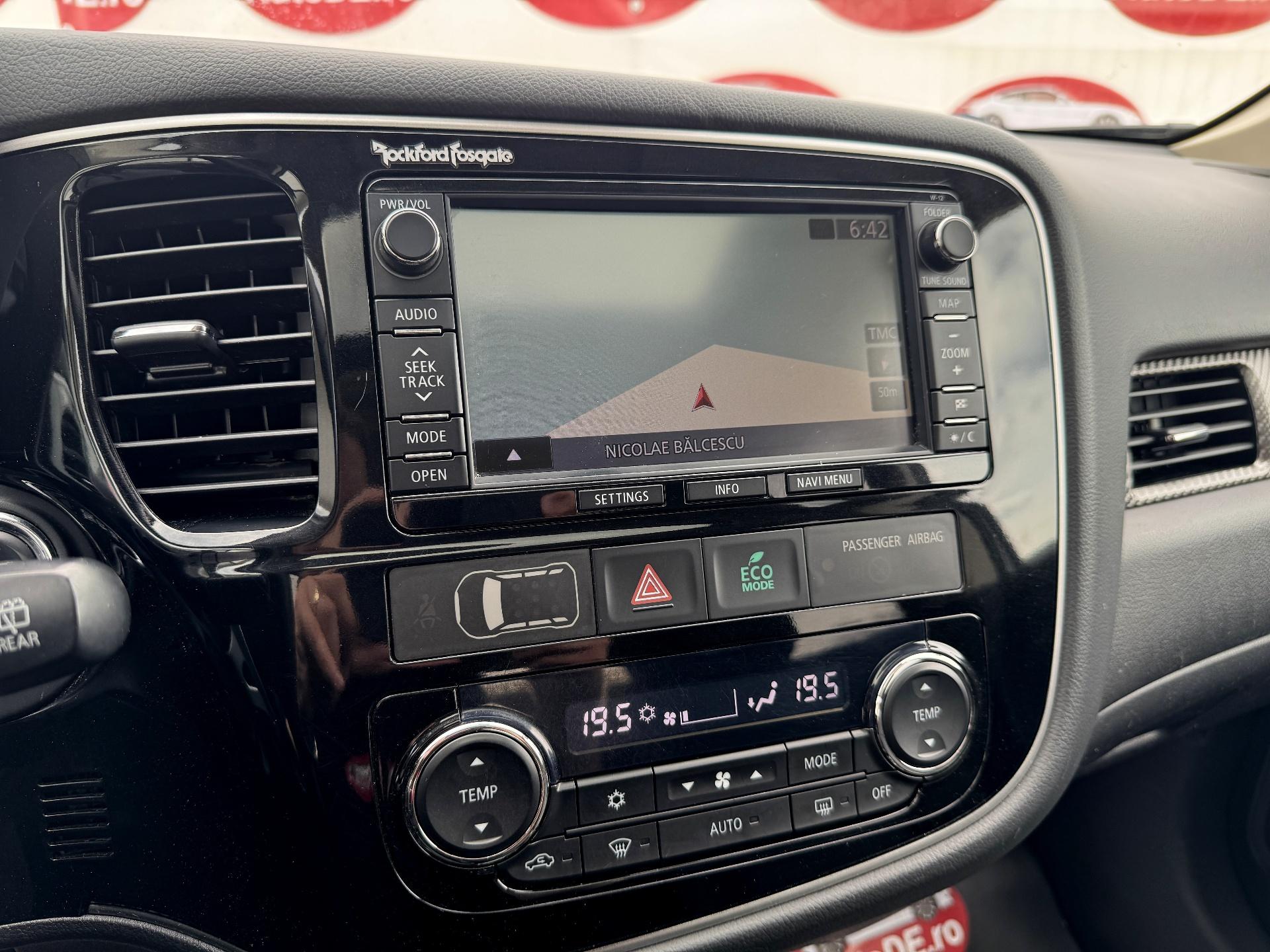 Mitsubishi-Outlander