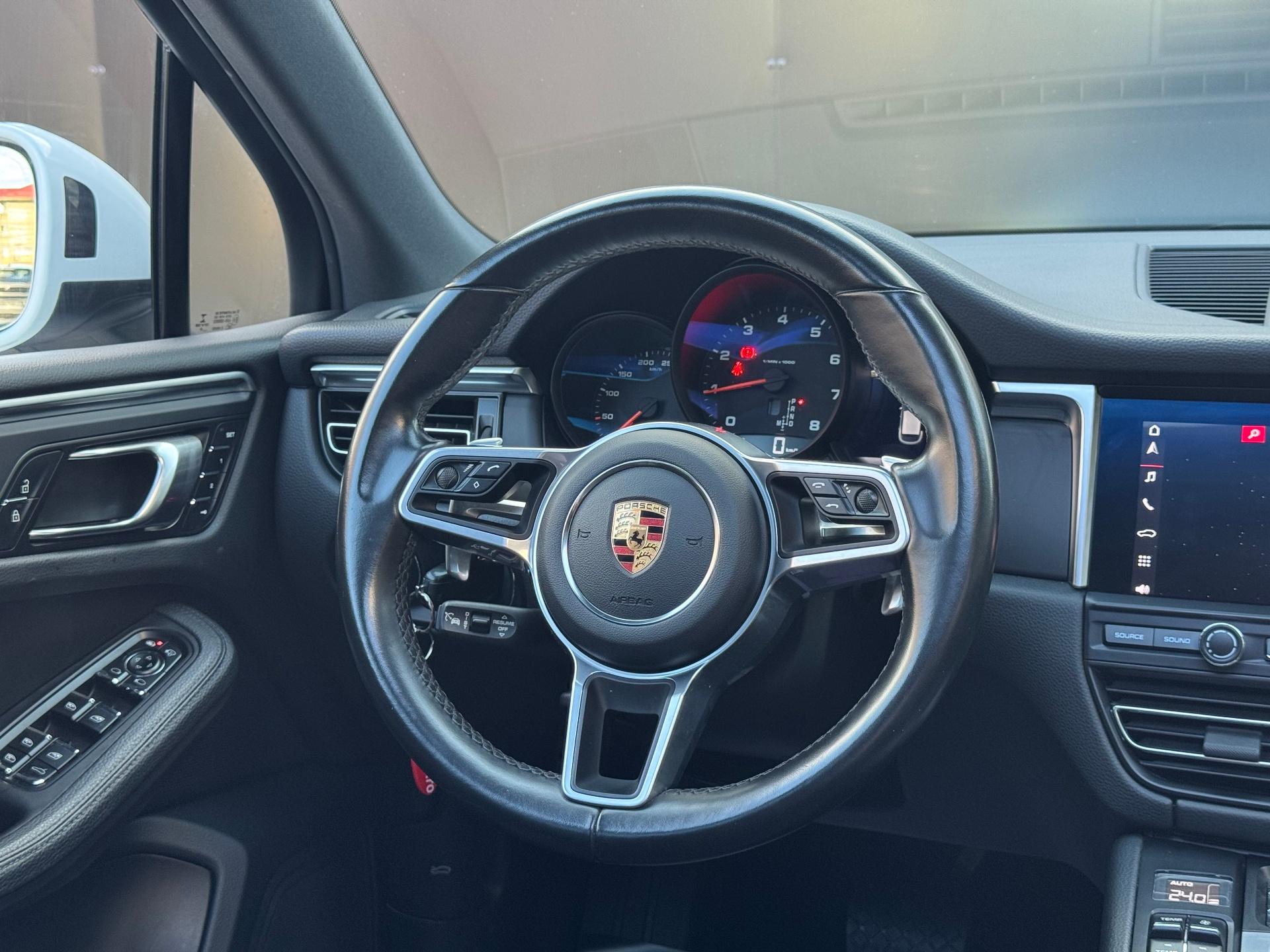 Porsche-Macan