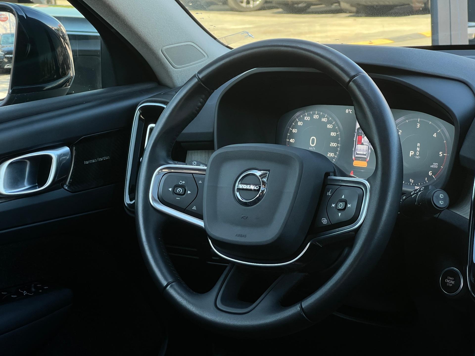 Volvo-XC 40