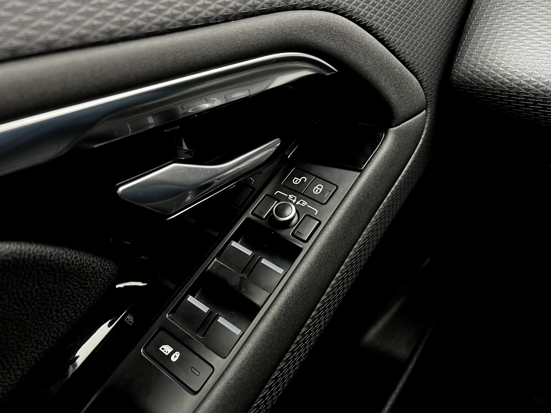 Land Rover-Range Rover Evoque