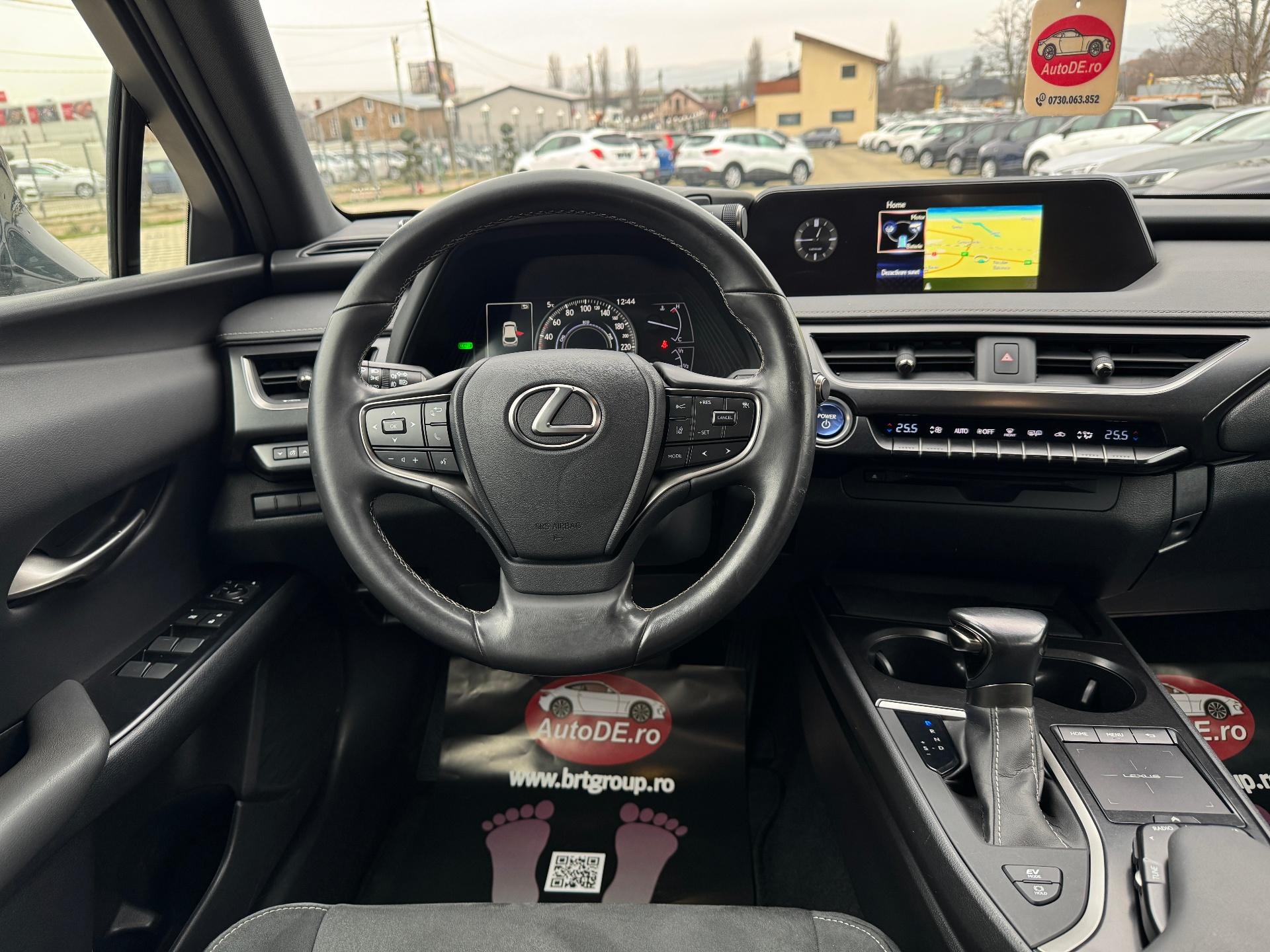 Lexus-UX