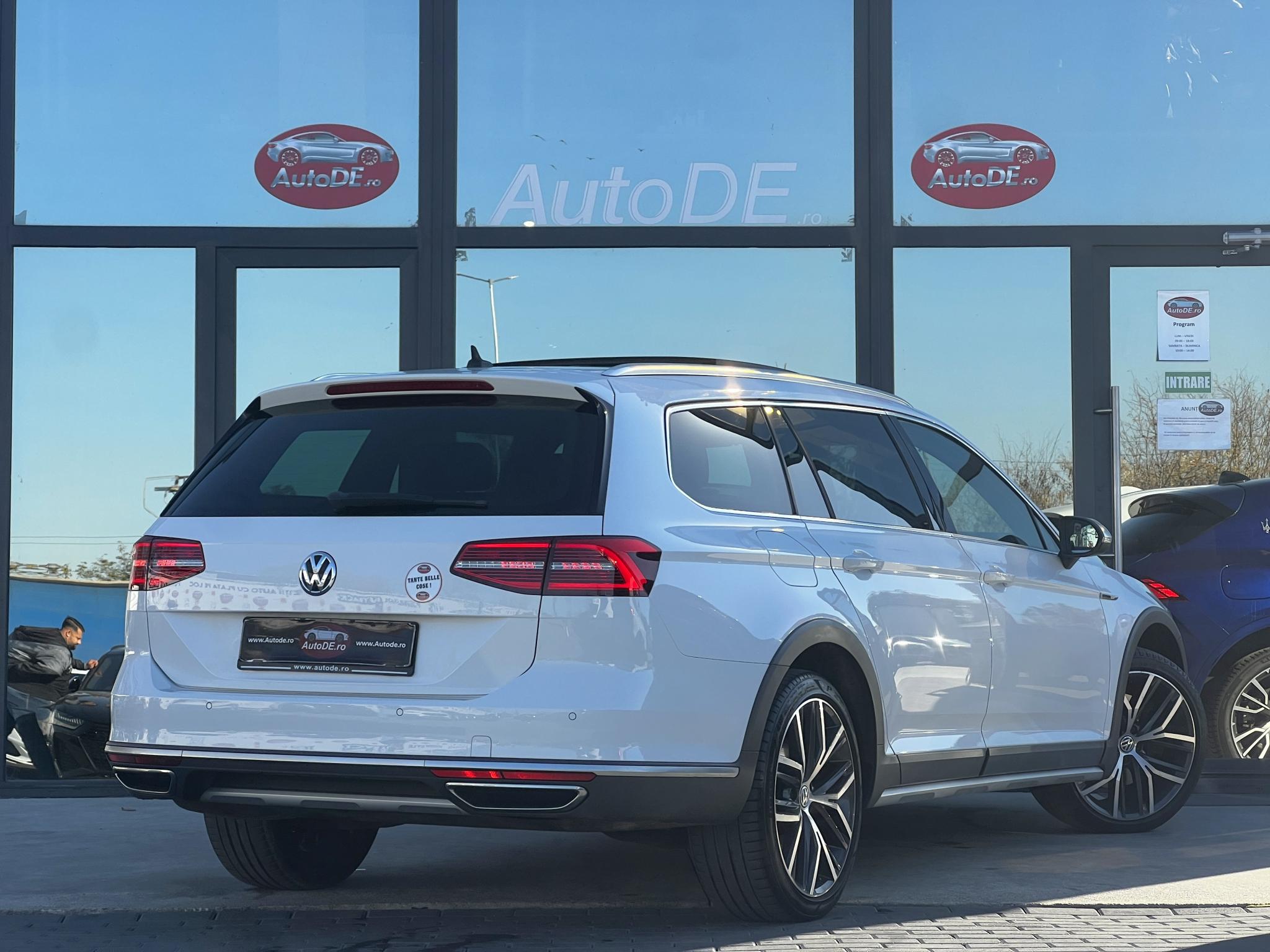 Volkswagen-Passat Alltrack