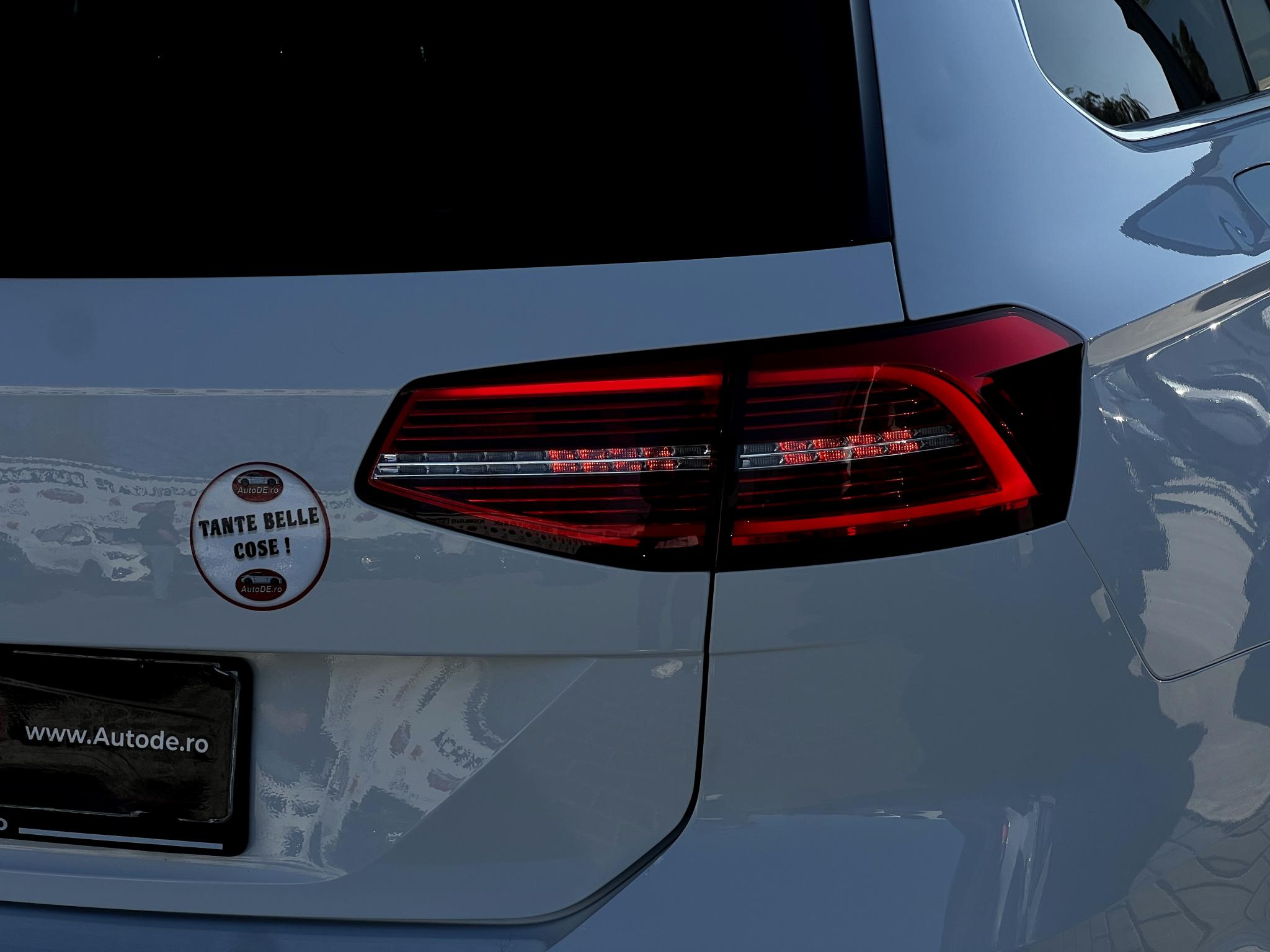 Volkswagen-Passat Alltrack