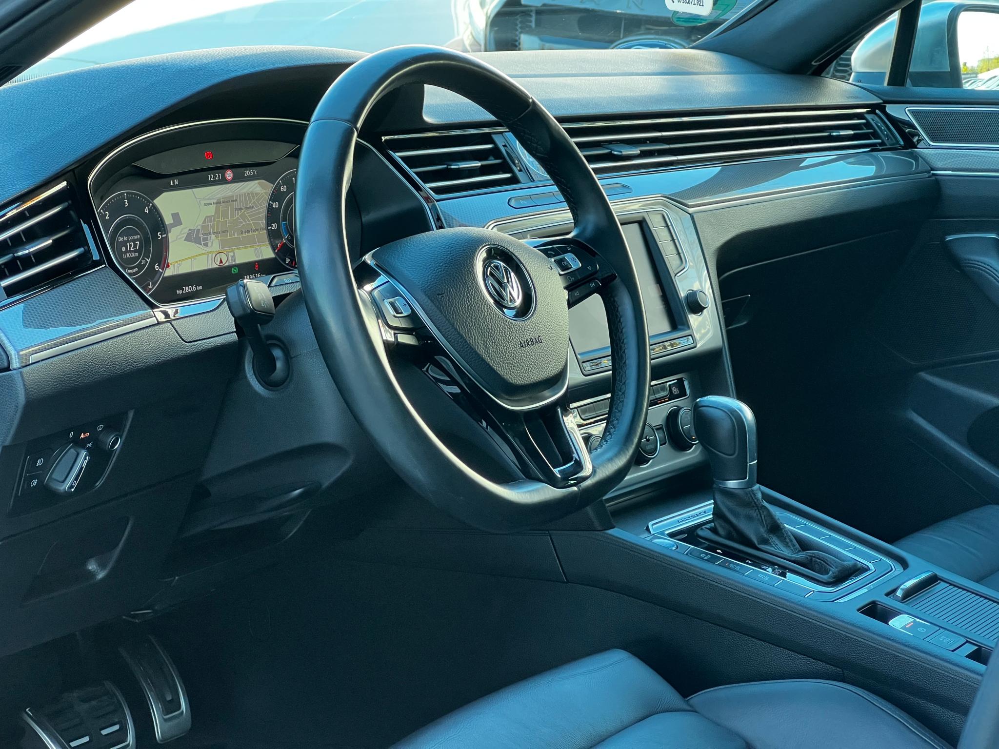 Volkswagen-Passat Alltrack