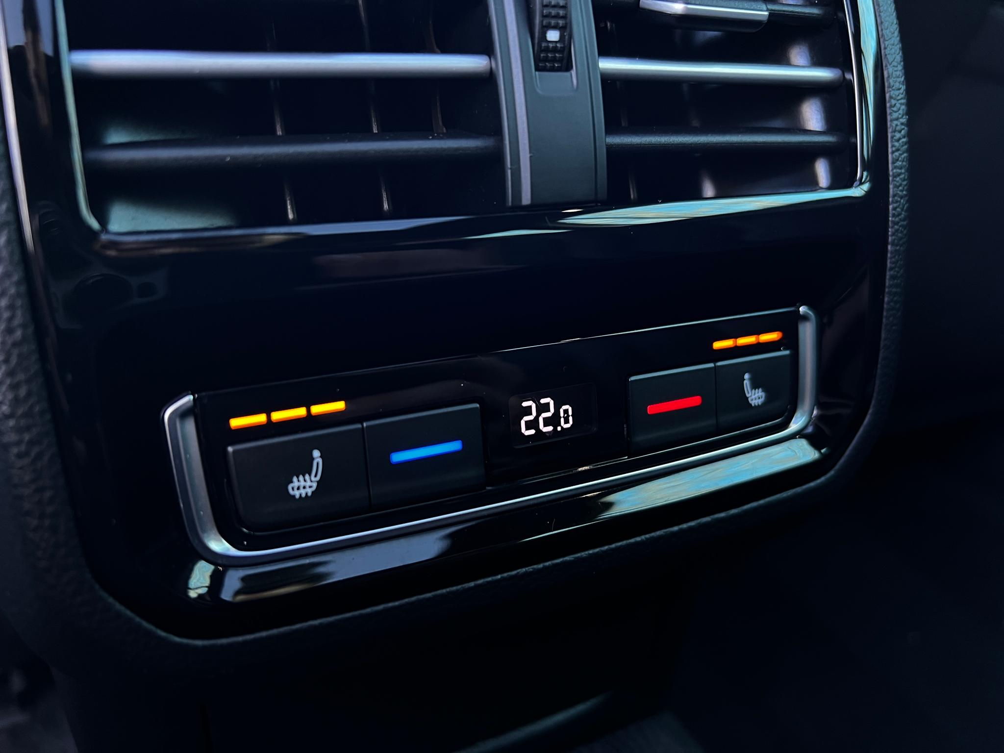 Volkswagen-Passat Alltrack