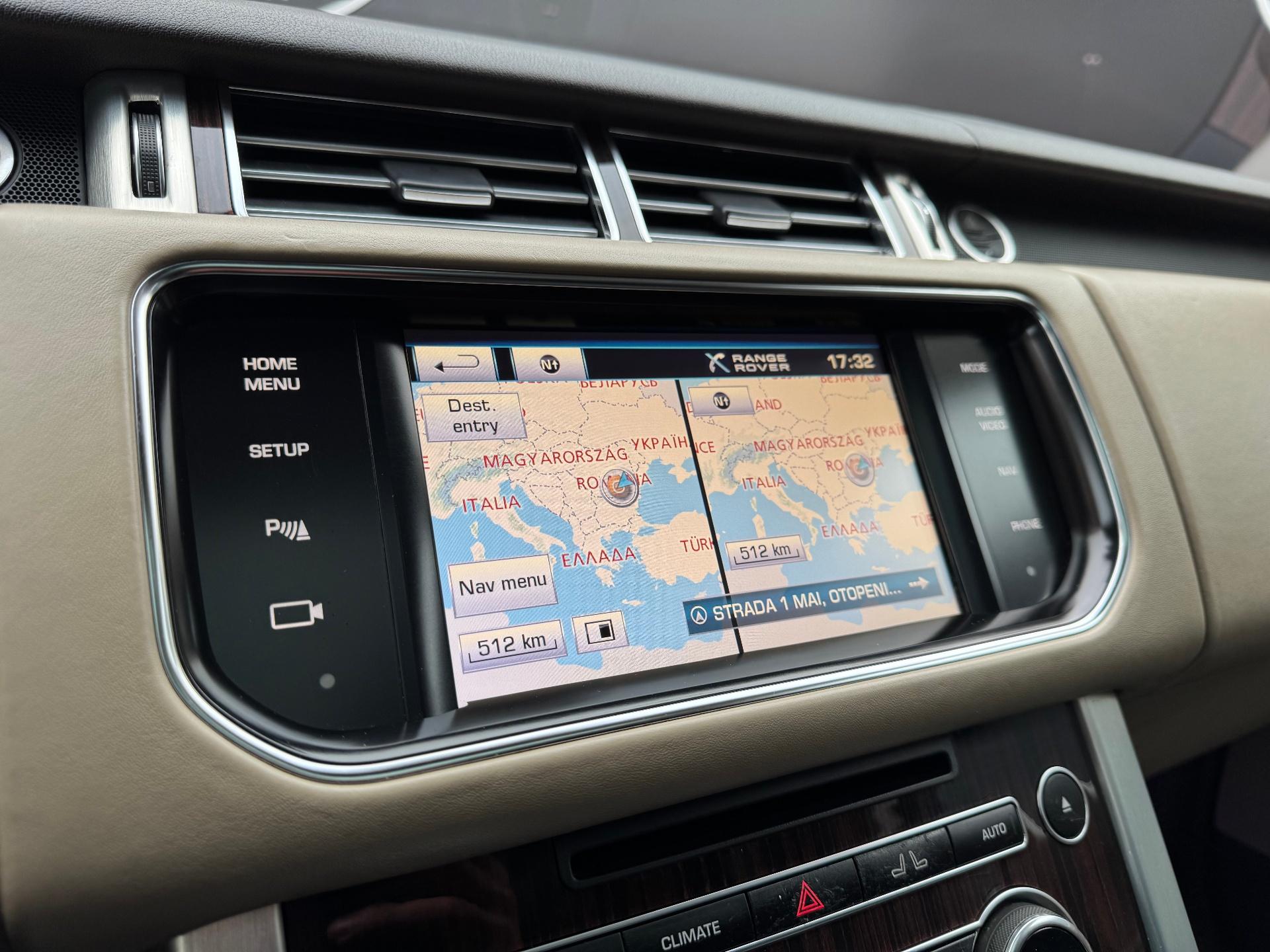 Land Rover-Range Rover Vogue