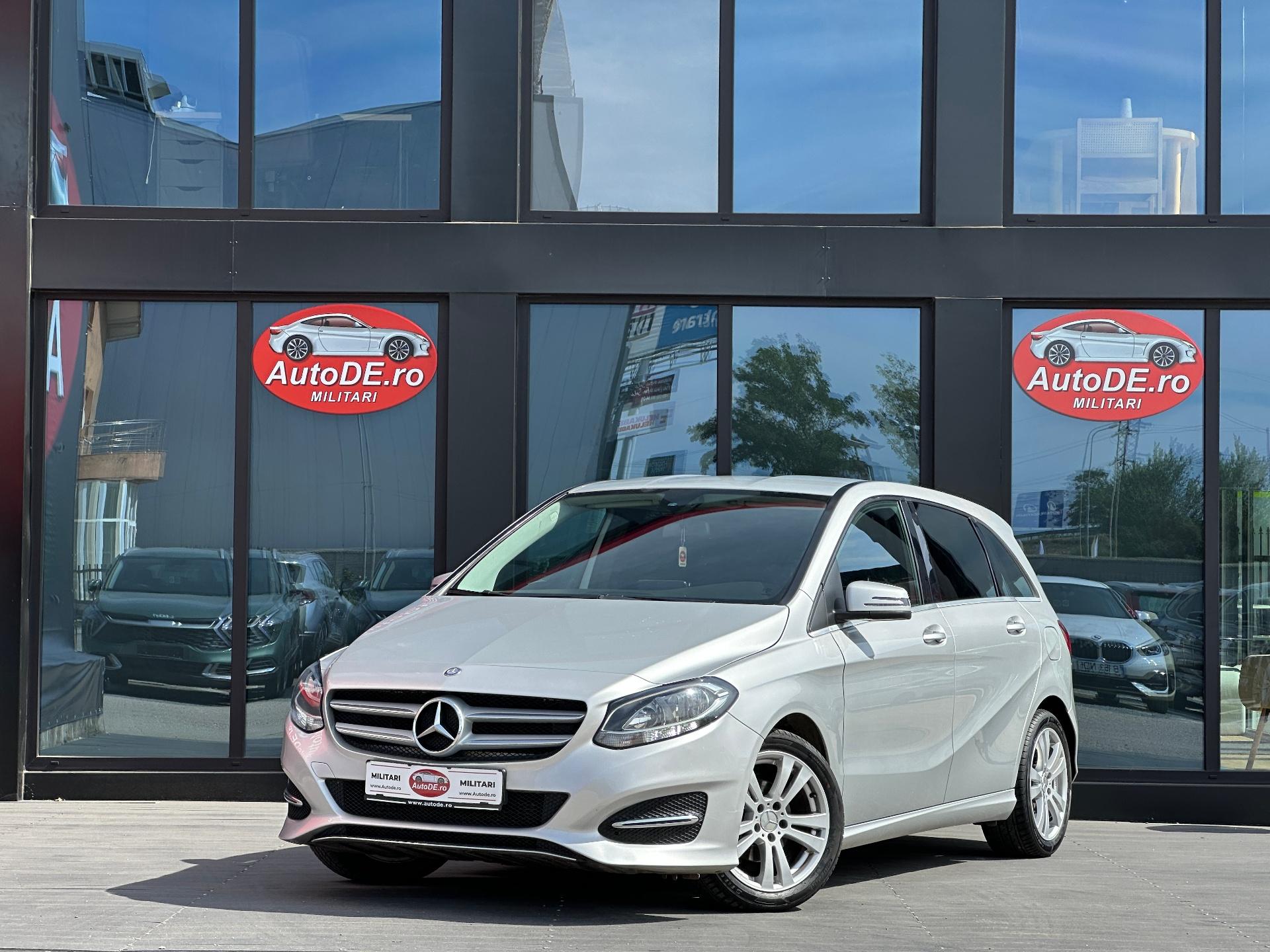 Mercedes-Benz B 180