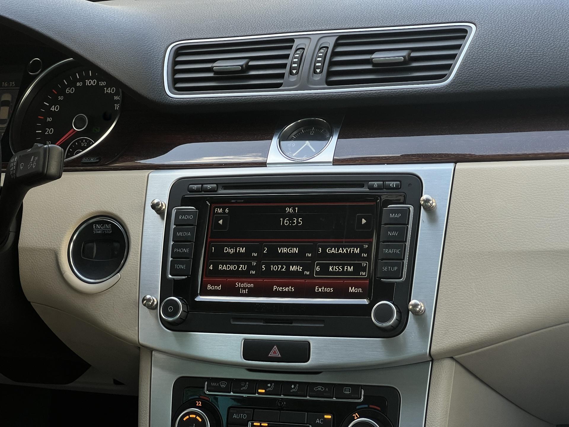 Volkswagen-Passat CC