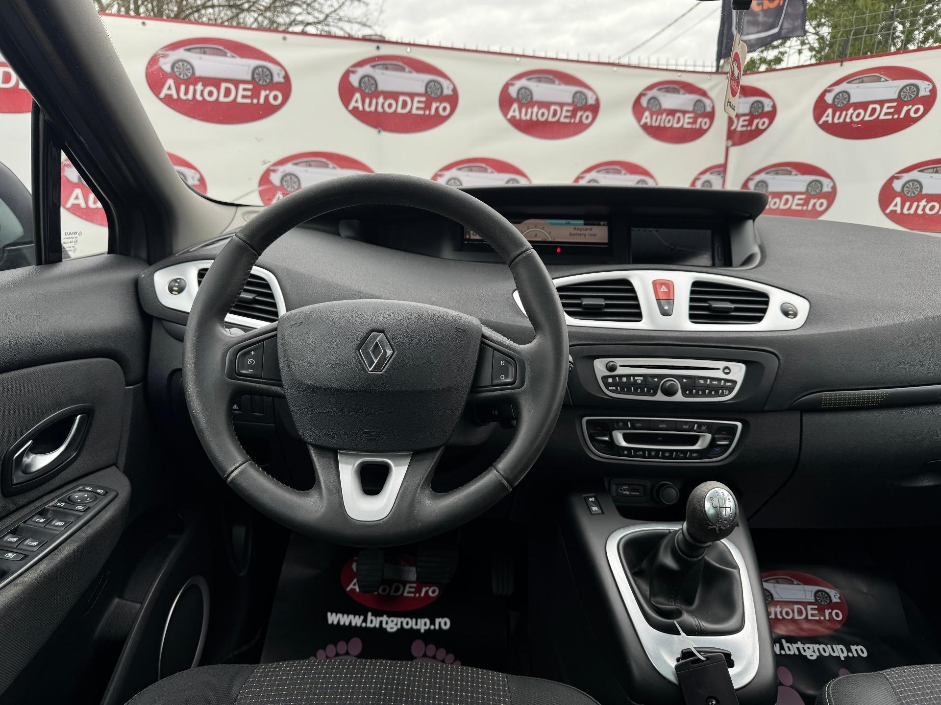 Renault-Grand Scenic