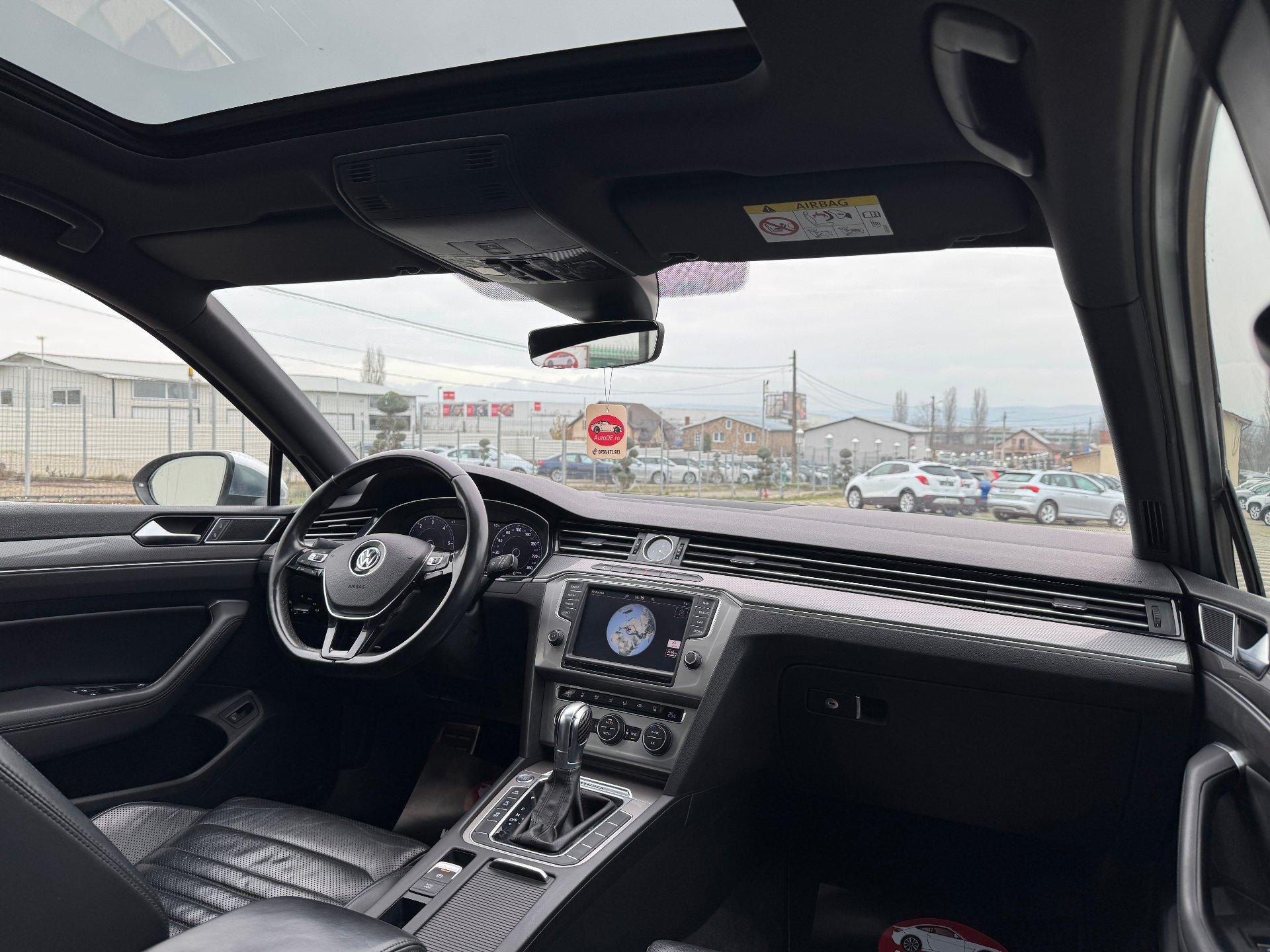 Volkswagen-Passat Alltrack