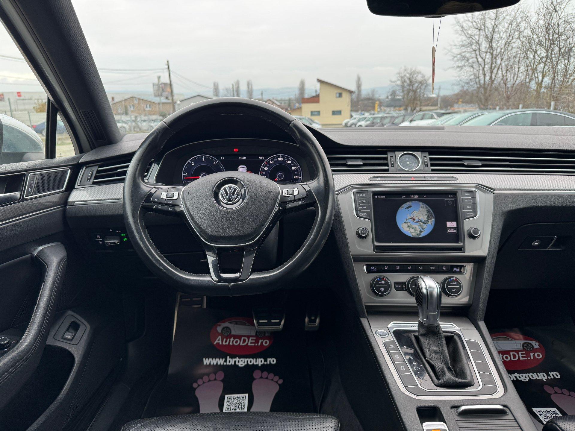 Volkswagen-Passat Alltrack