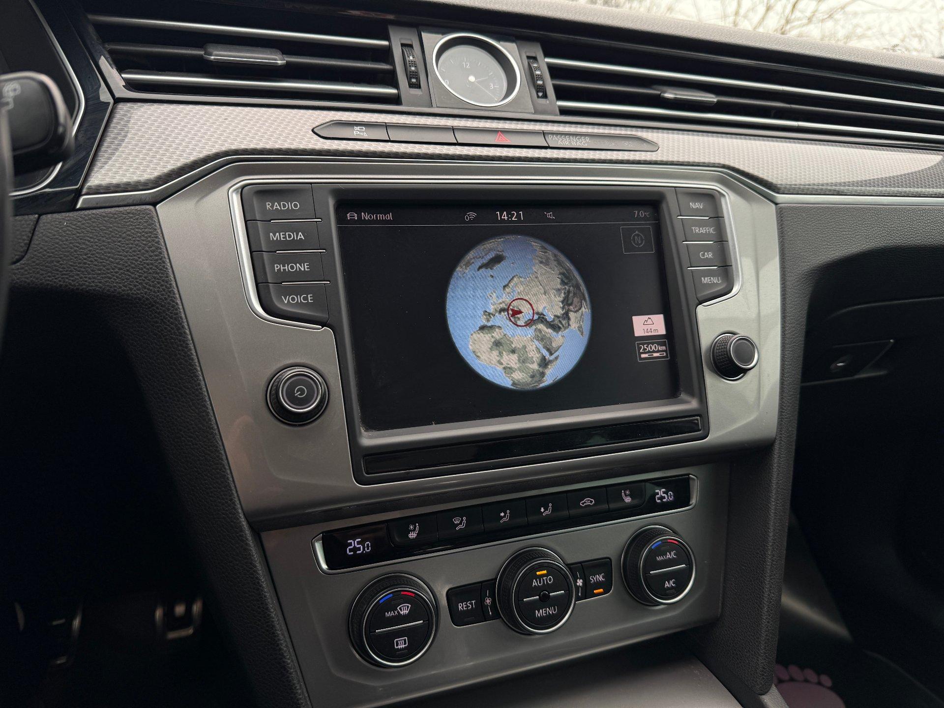 Volkswagen-Passat Alltrack