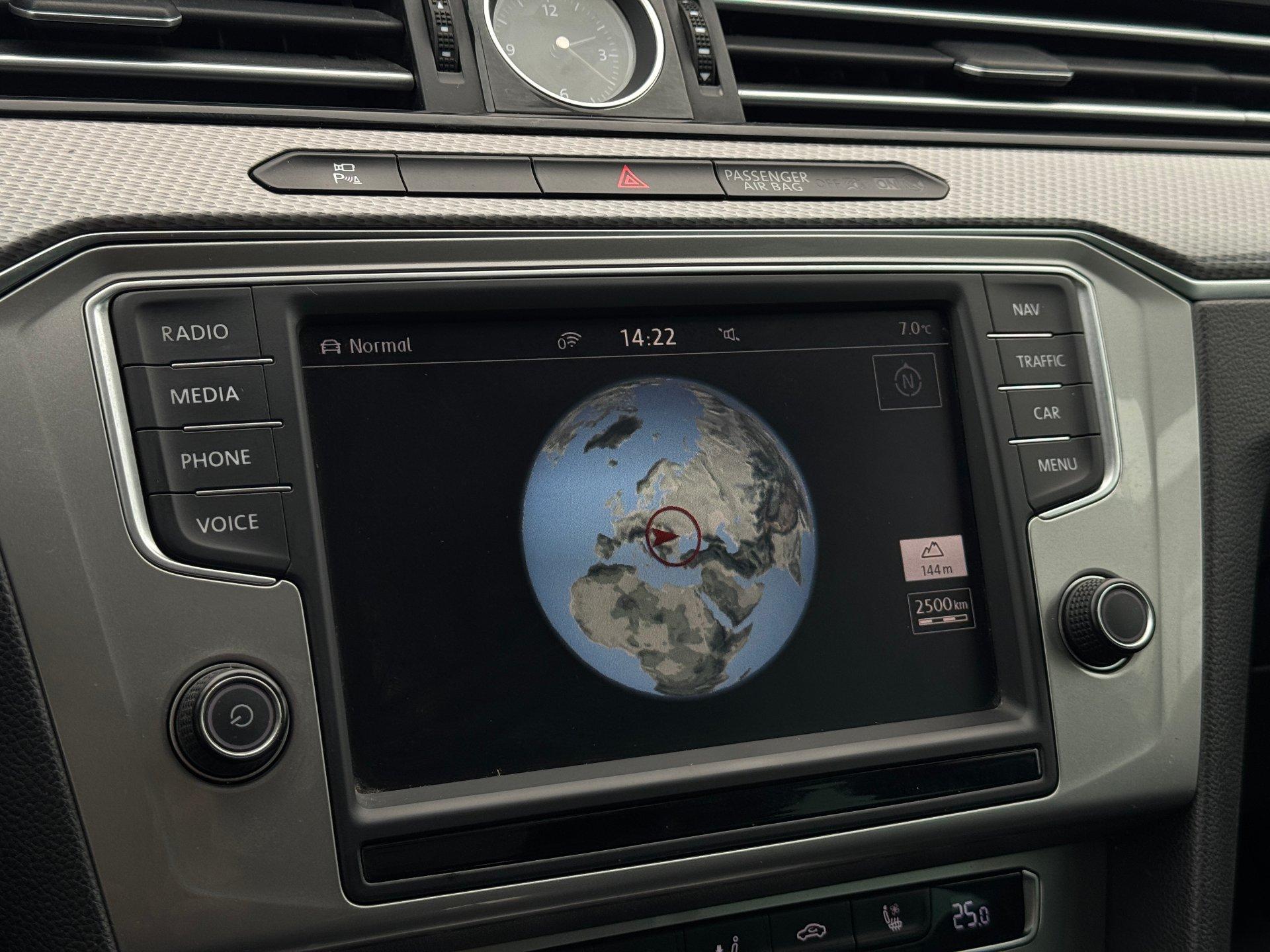 Volkswagen-Passat Alltrack