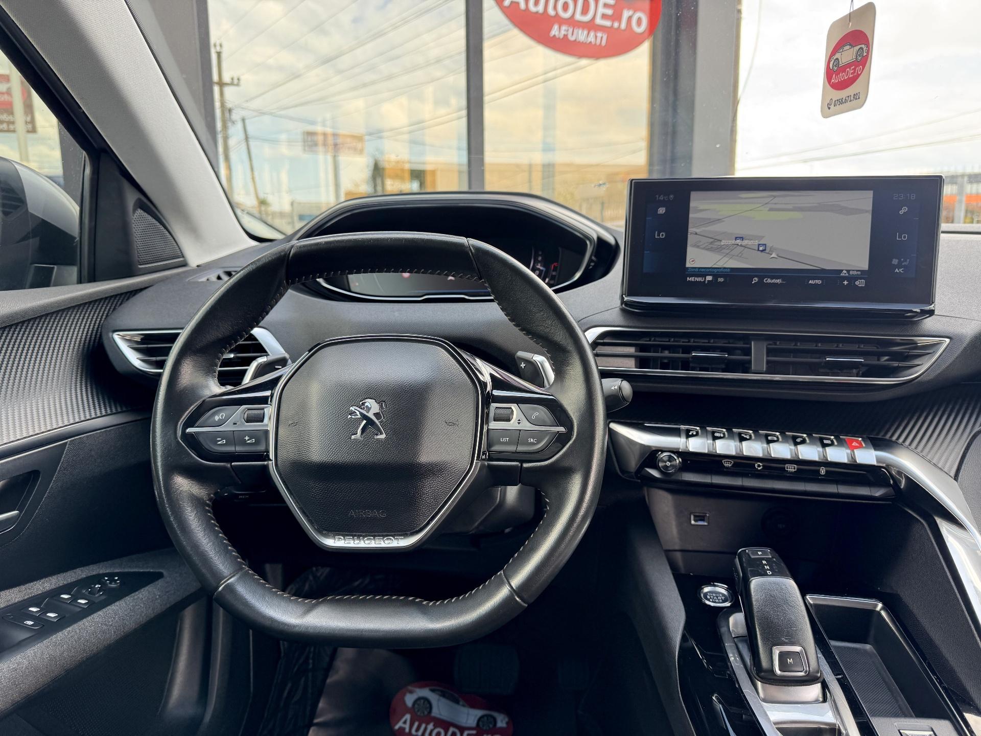 Peugeot-5008