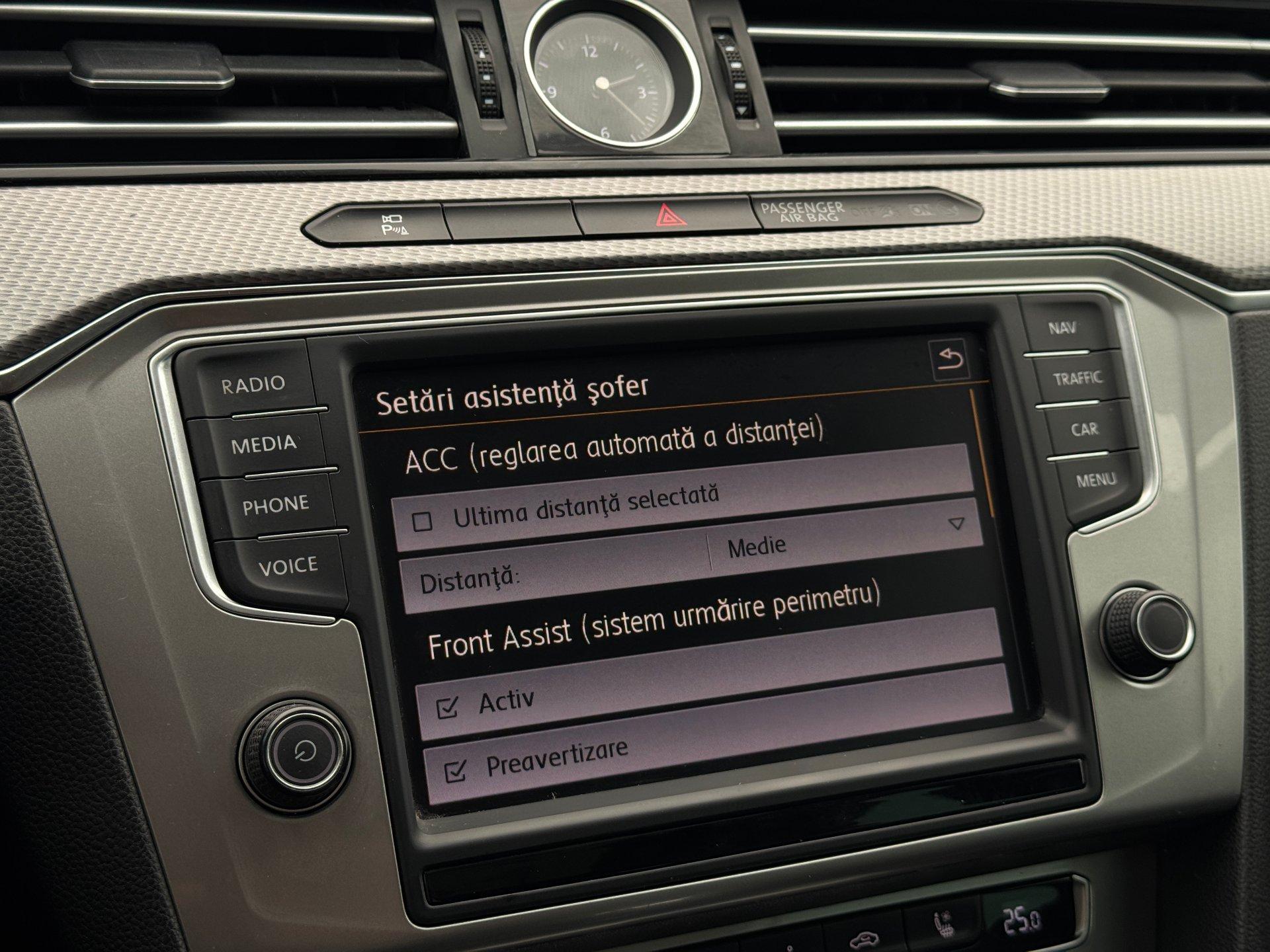 Volkswagen-Passat Alltrack