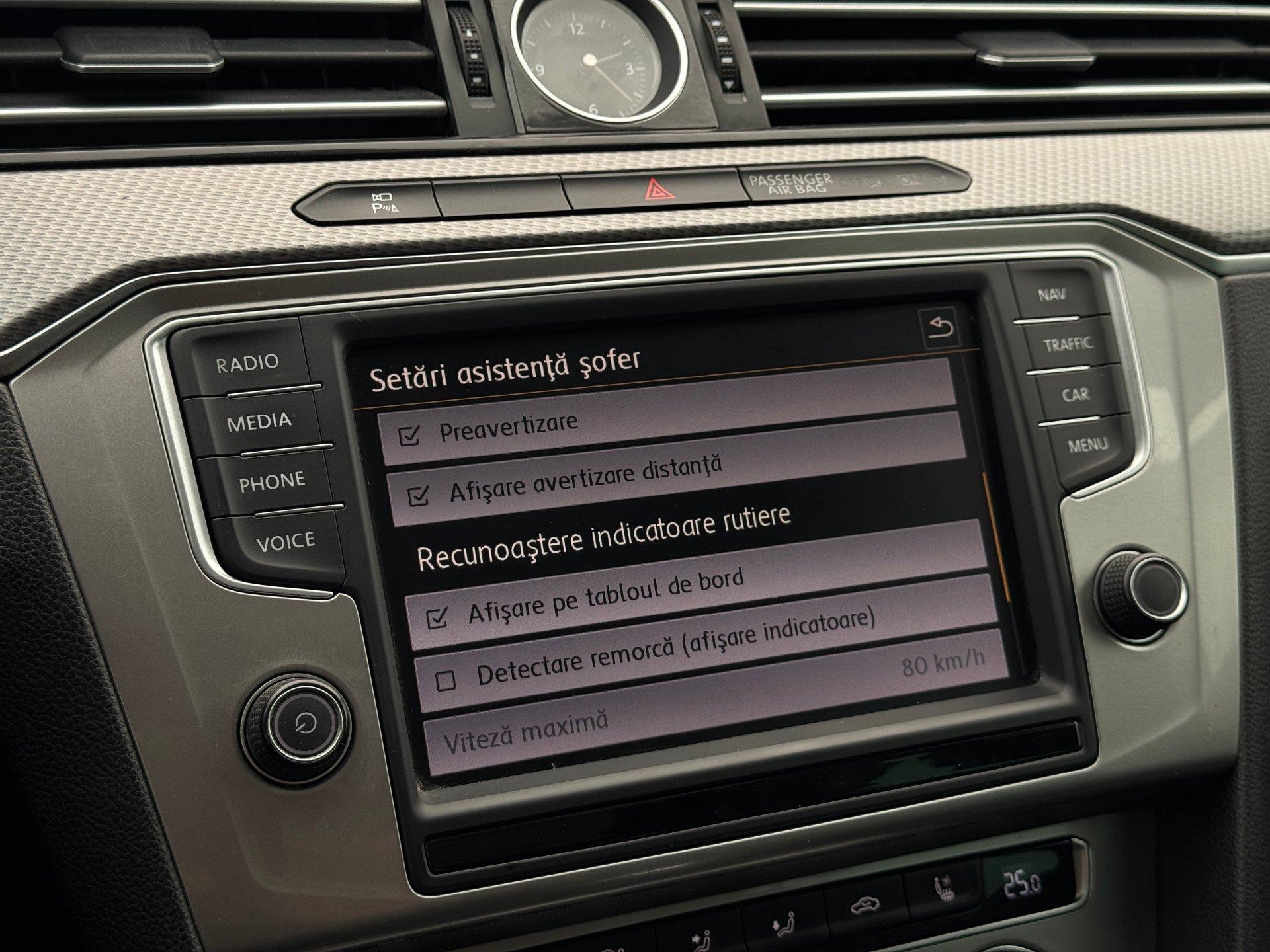 Volkswagen-Passat Alltrack