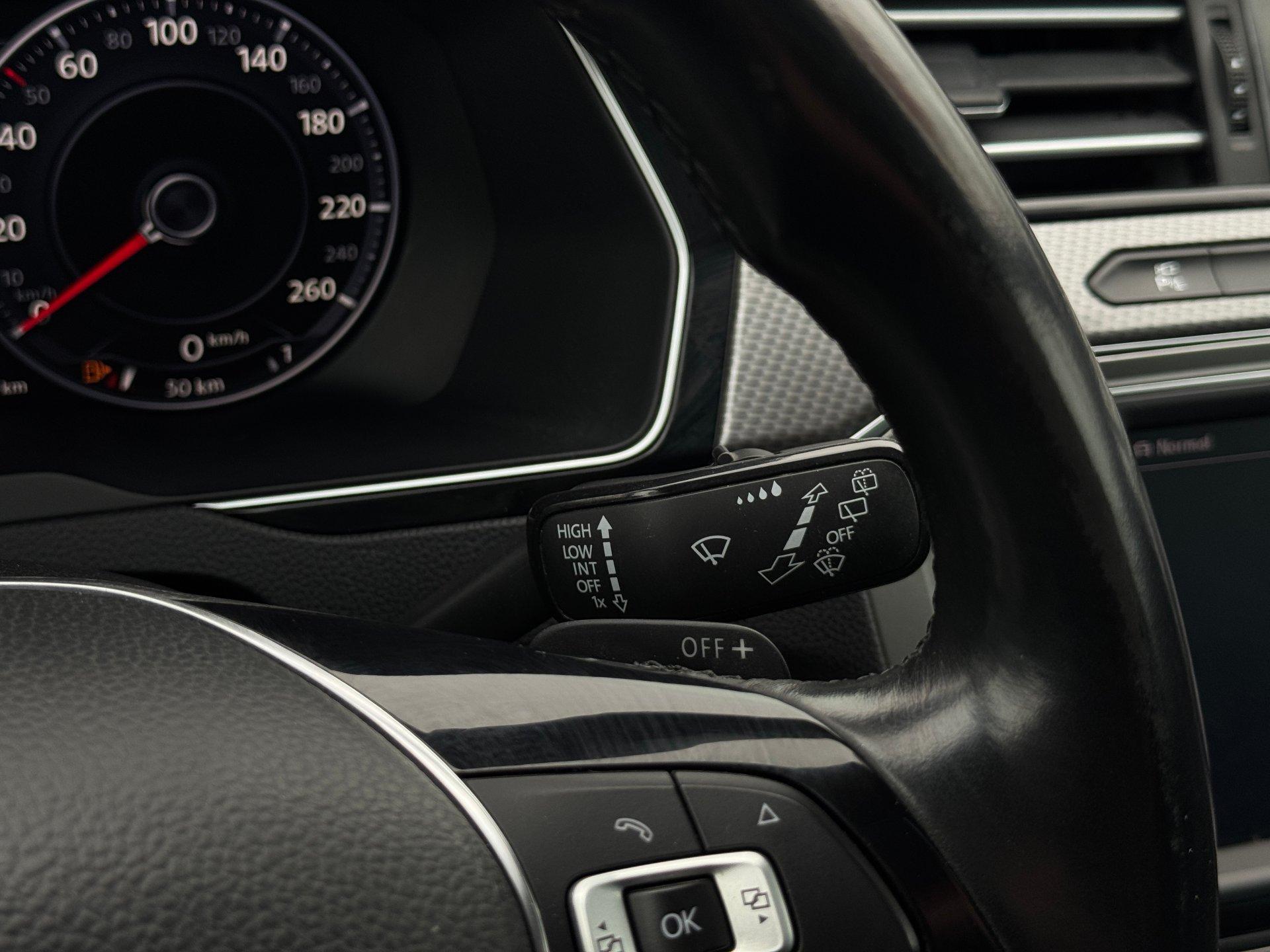 Volkswagen-Passat Alltrack