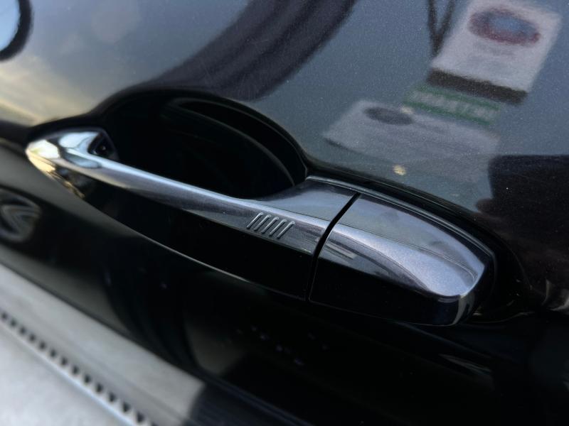 Car Thumb