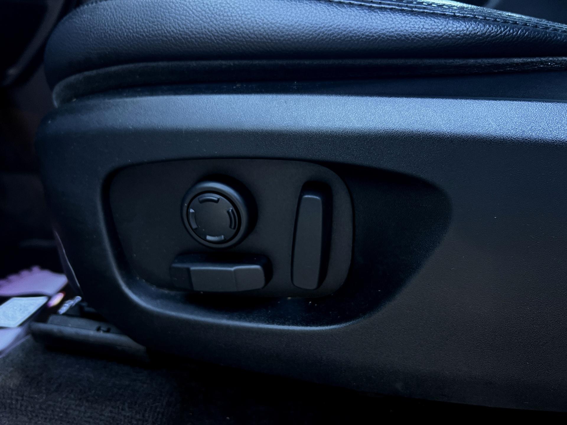 Land Rover-Discovery Sport