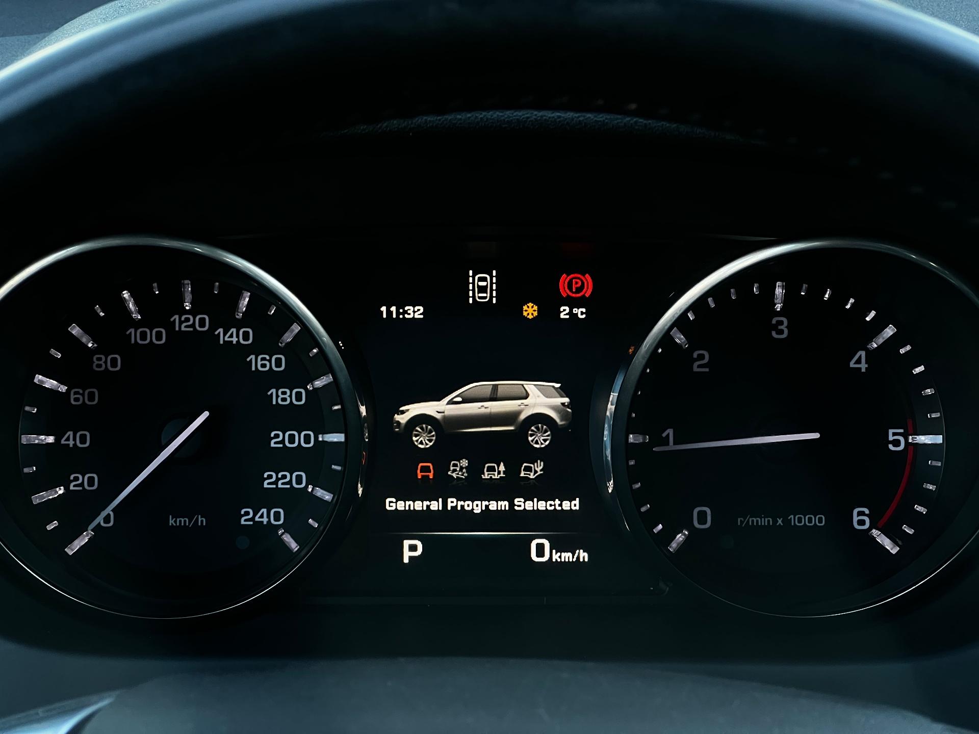 Land Rover-Discovery Sport