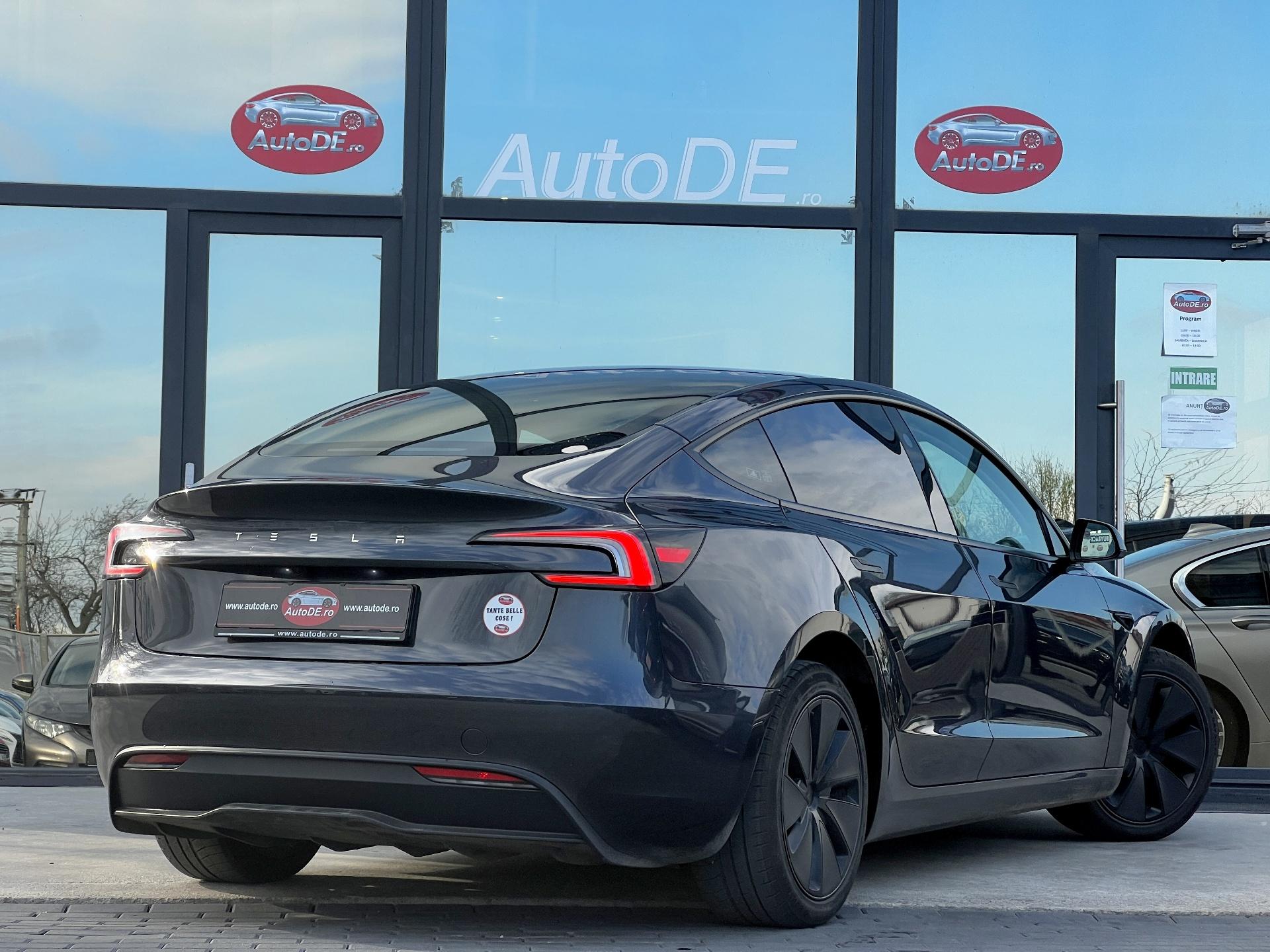 Tesla-Model 3