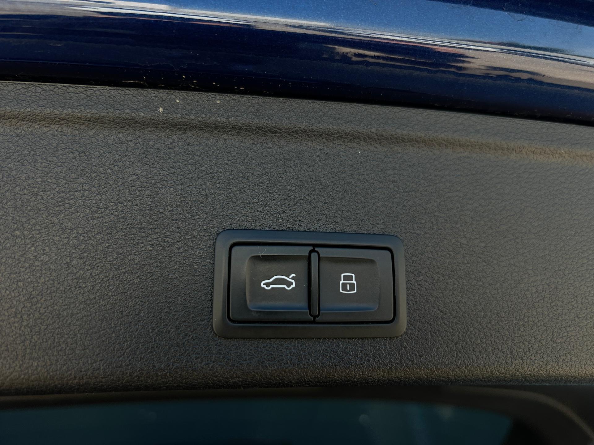 Audi-A4