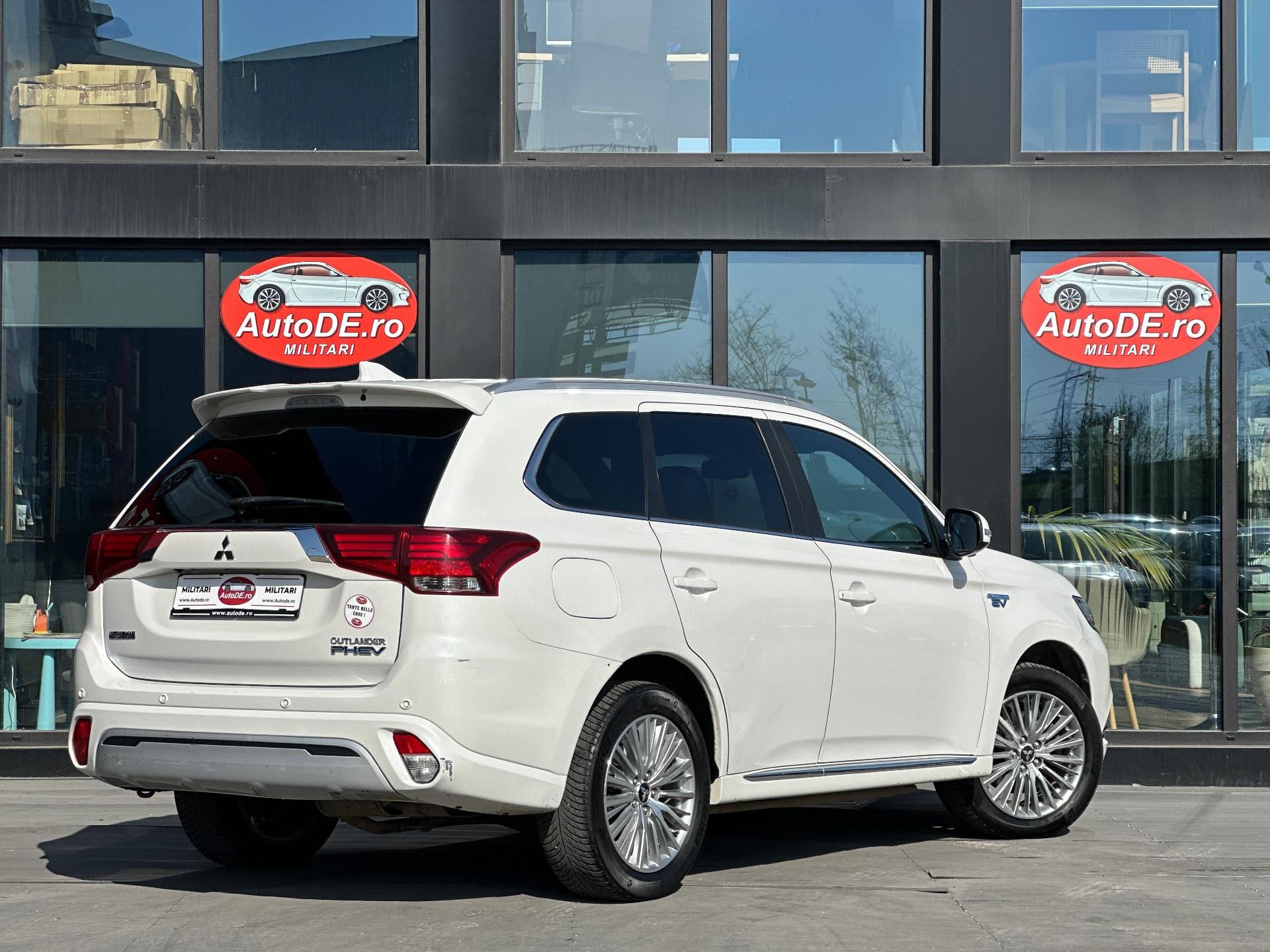 Mitsubishi-Outlander