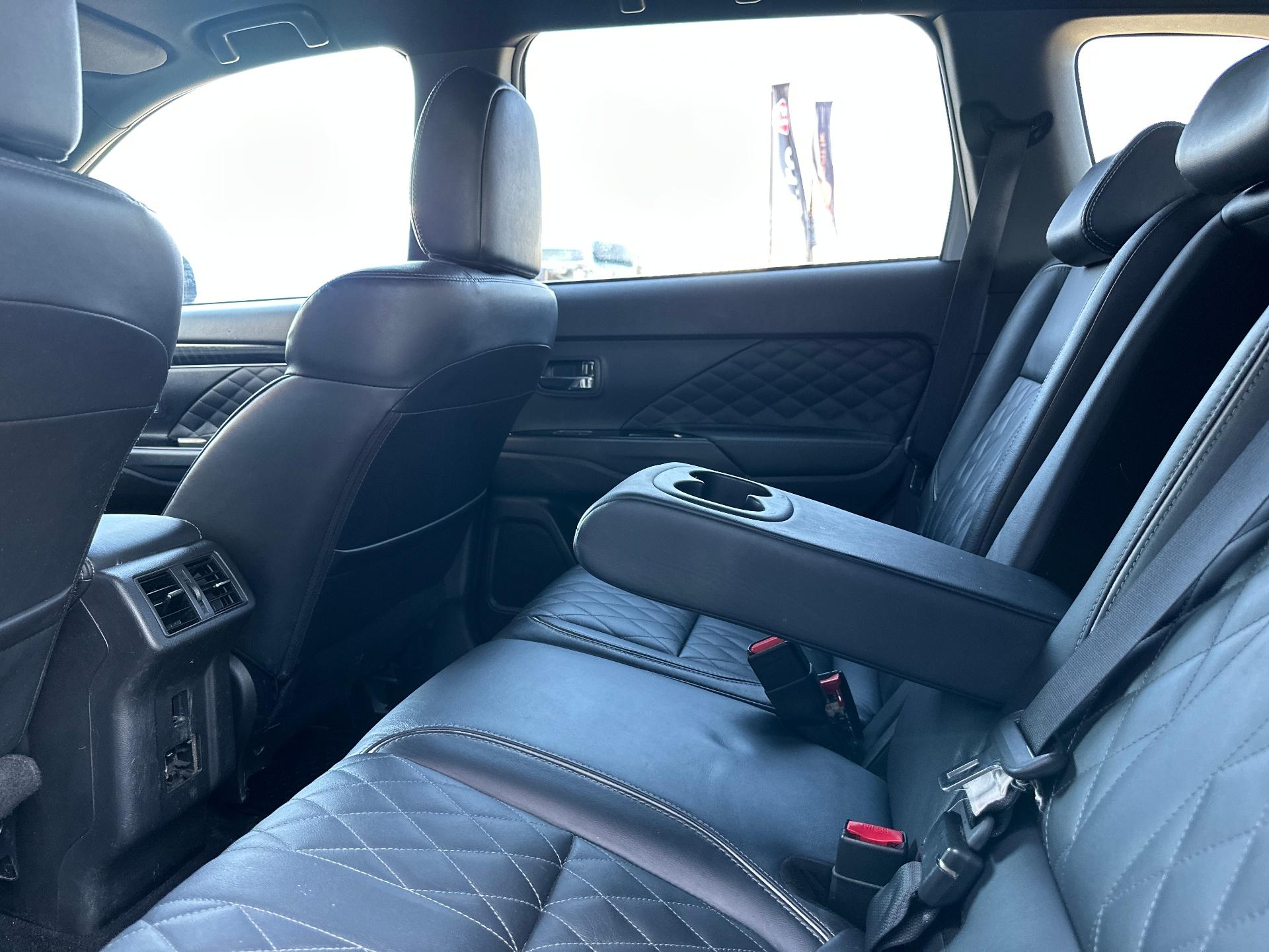 Mitsubishi-Outlander