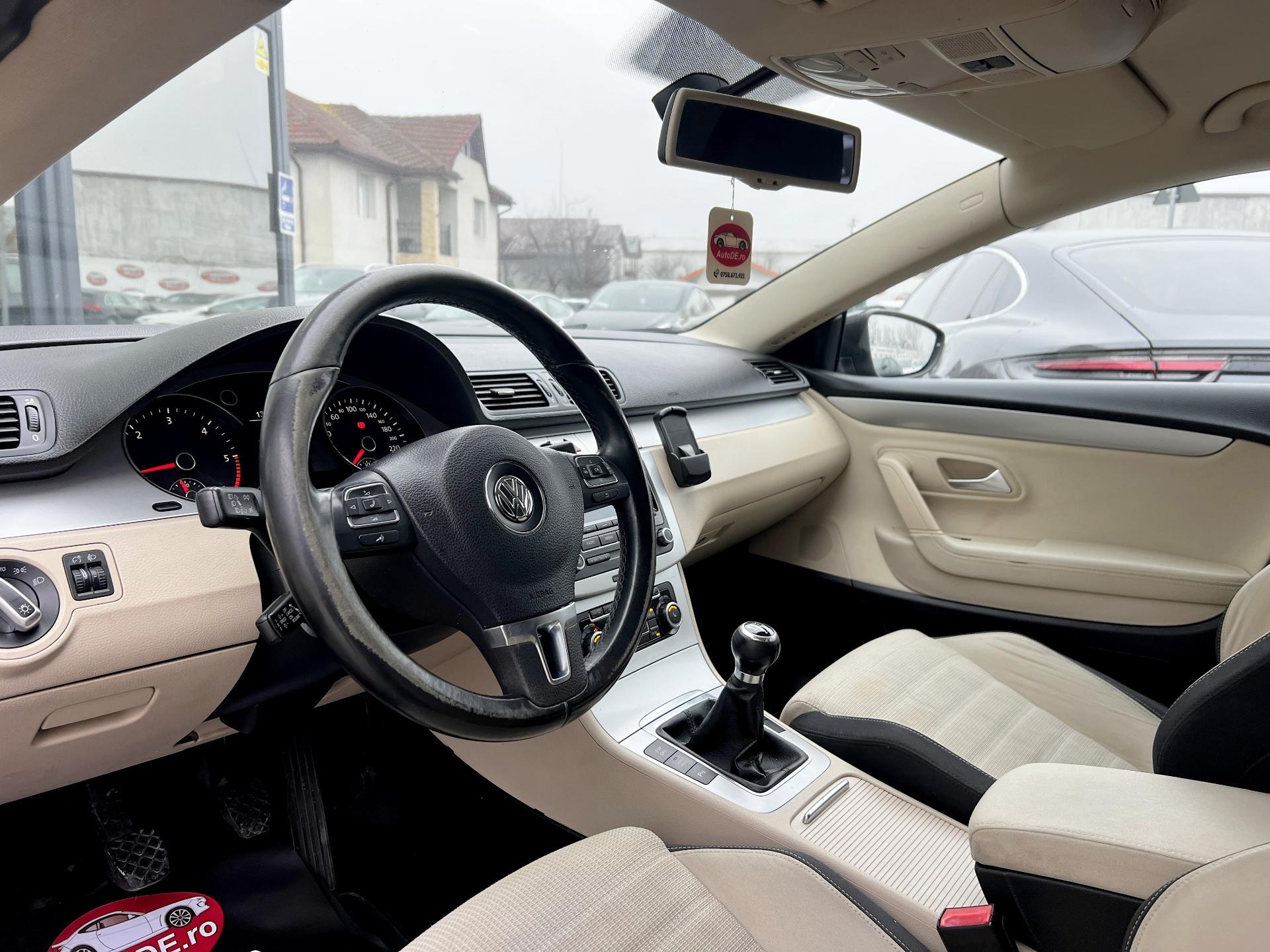 Volkswagen-Passat CC