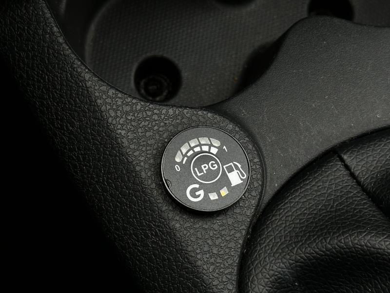 Car Thumb