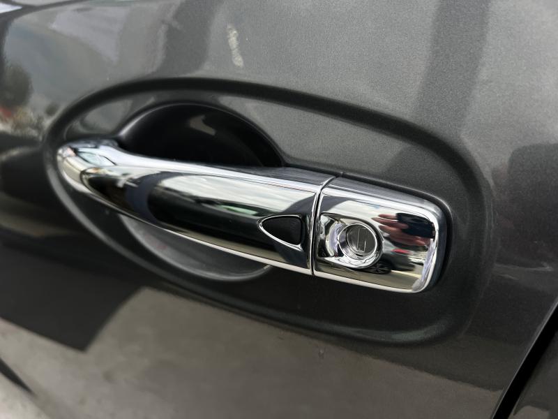Car Thumb
