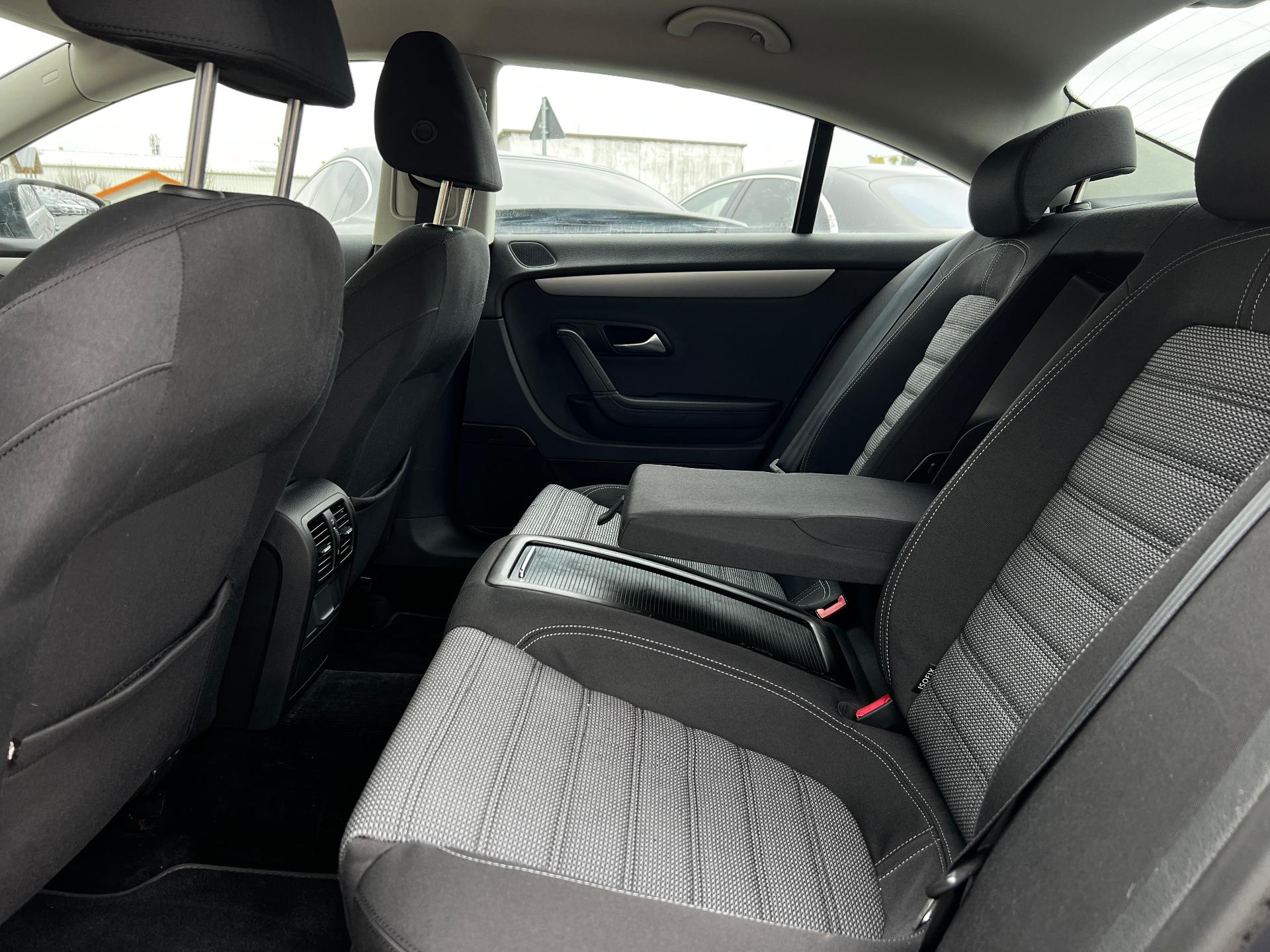 Volkswagen-Passat CC