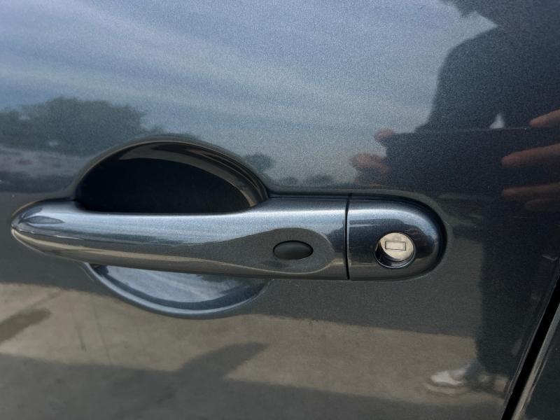 Car Thumb