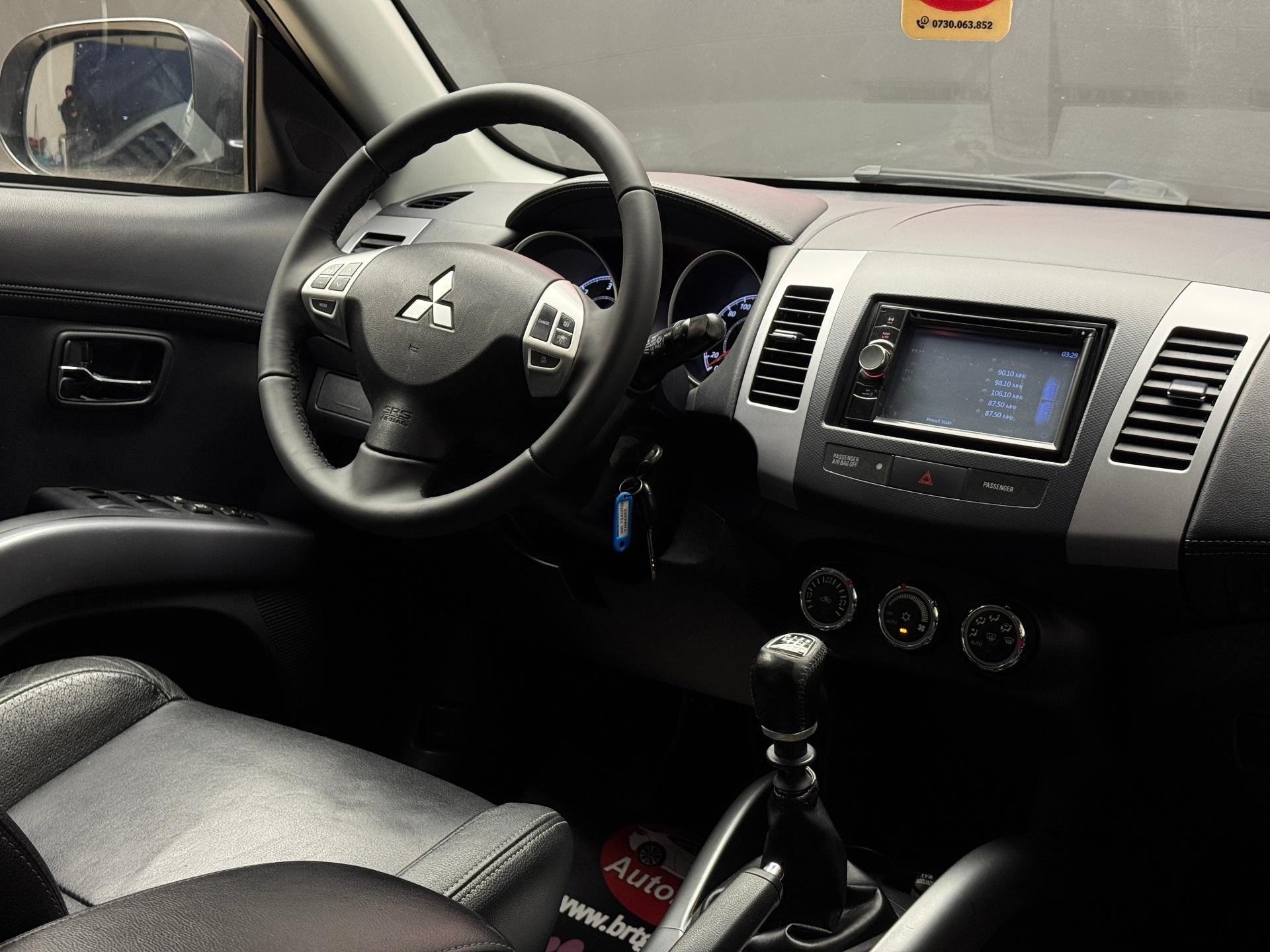 Mitsubishi-Outlander