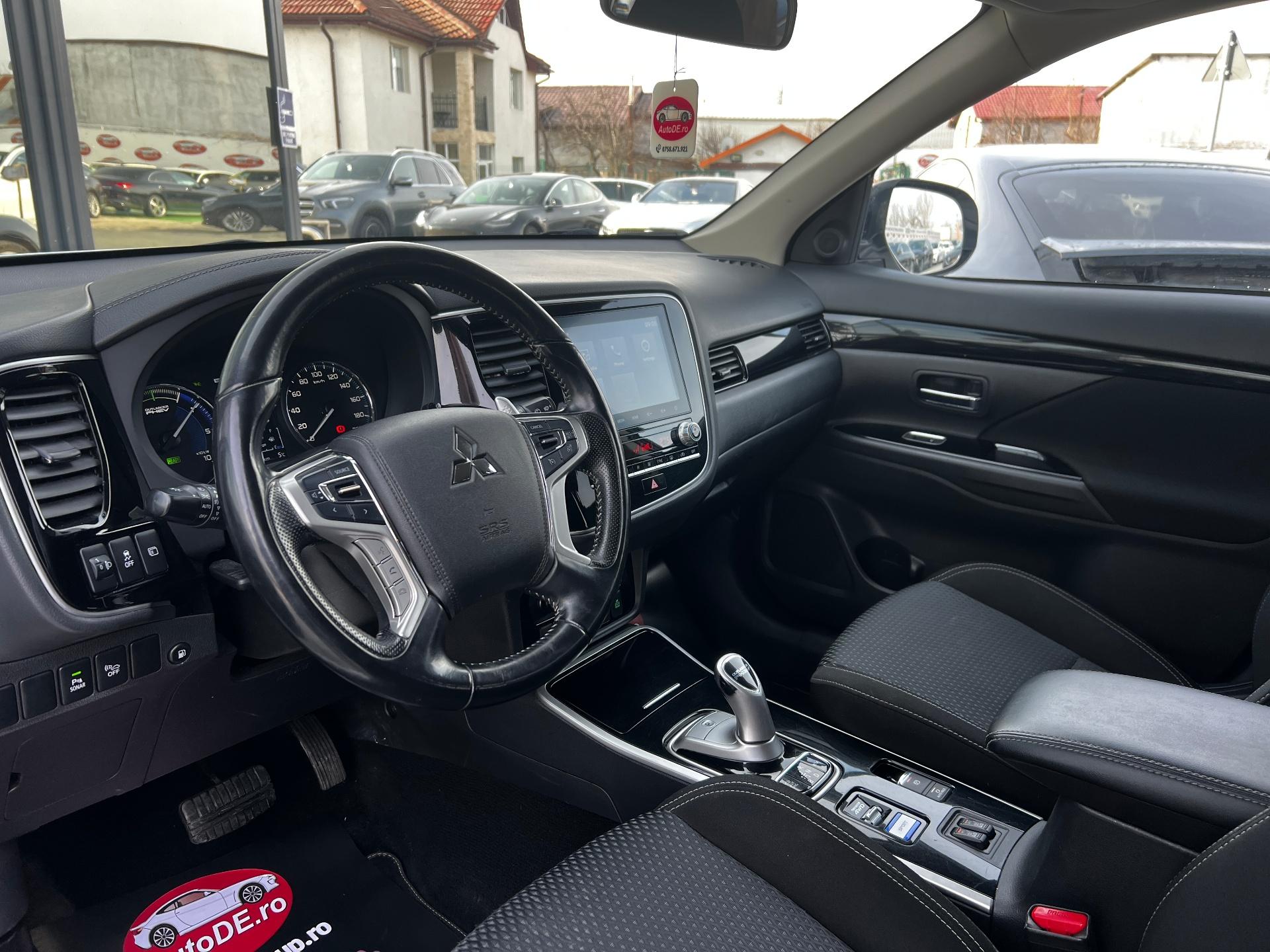 Mitsubishi-Outlander