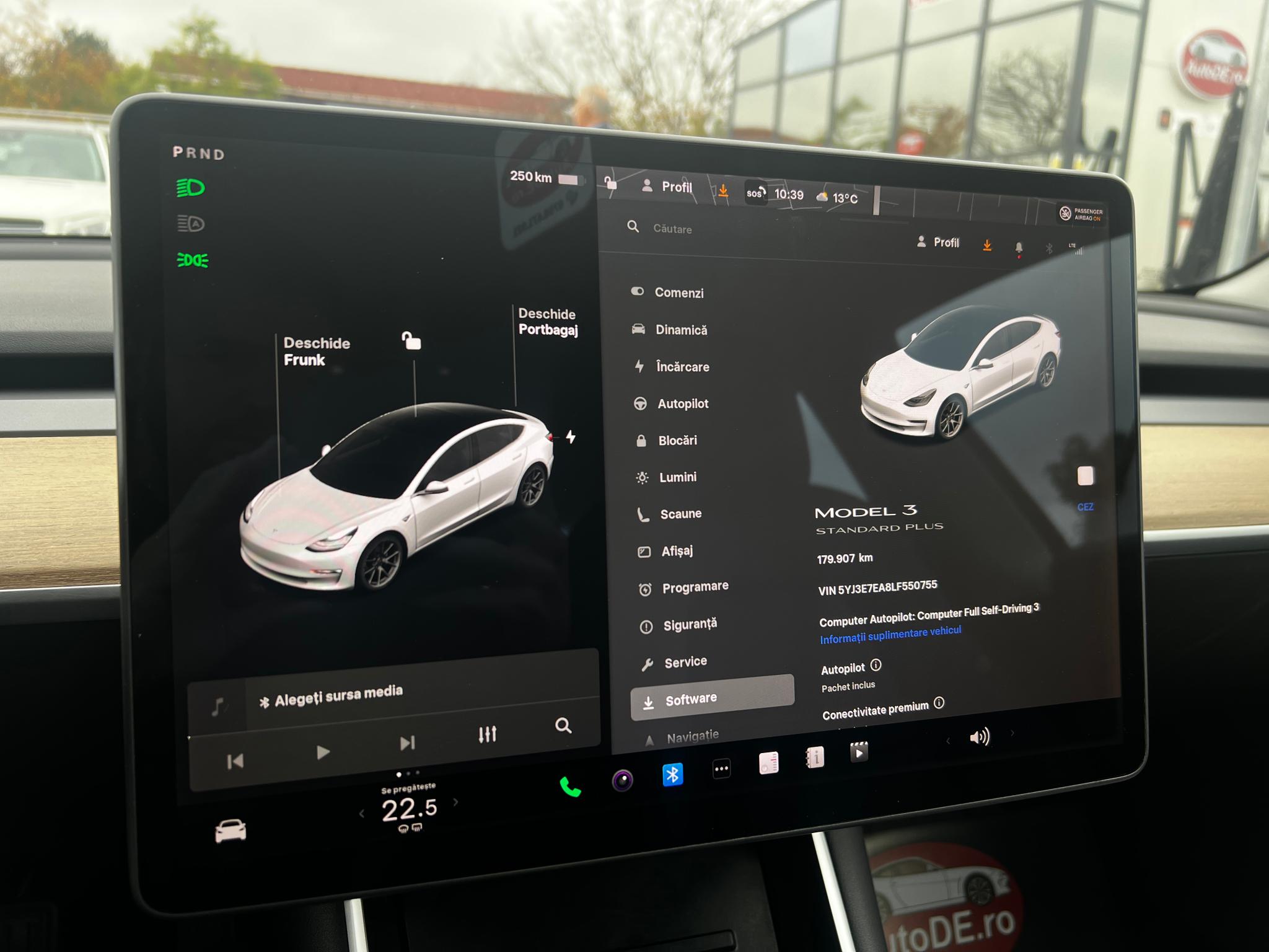 Tesla-Model 3