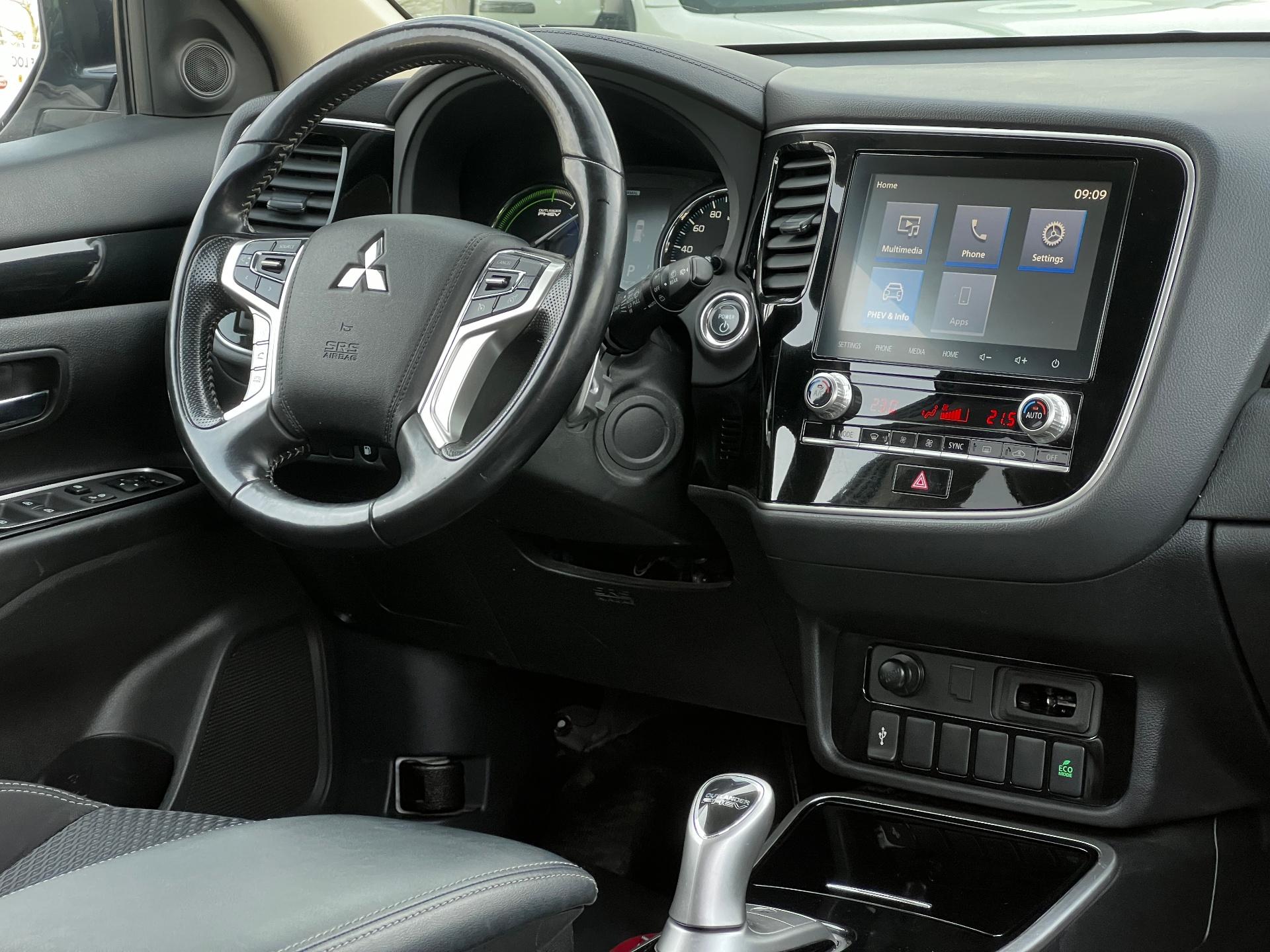 Mitsubishi-Outlander