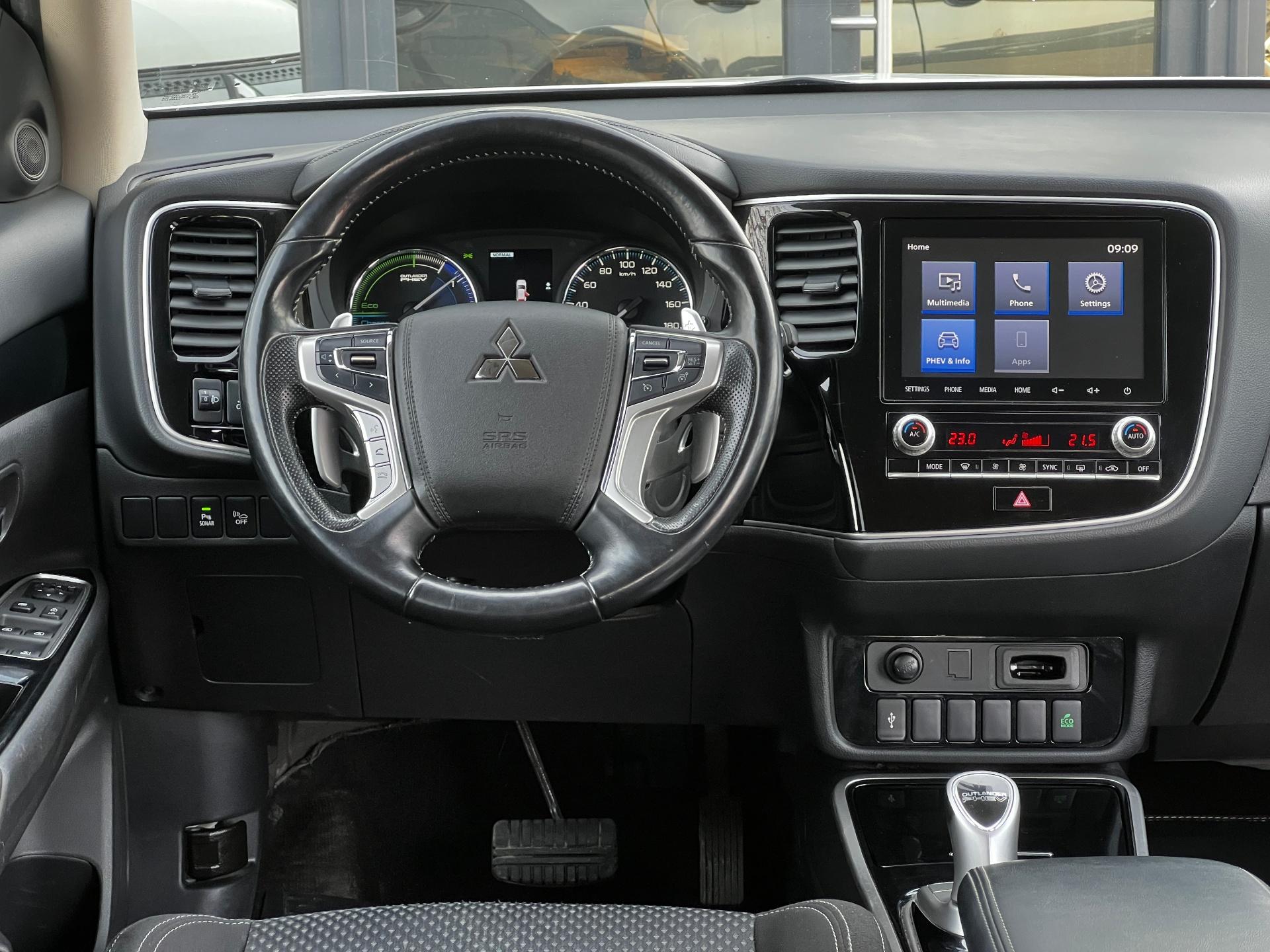 Mitsubishi-Outlander