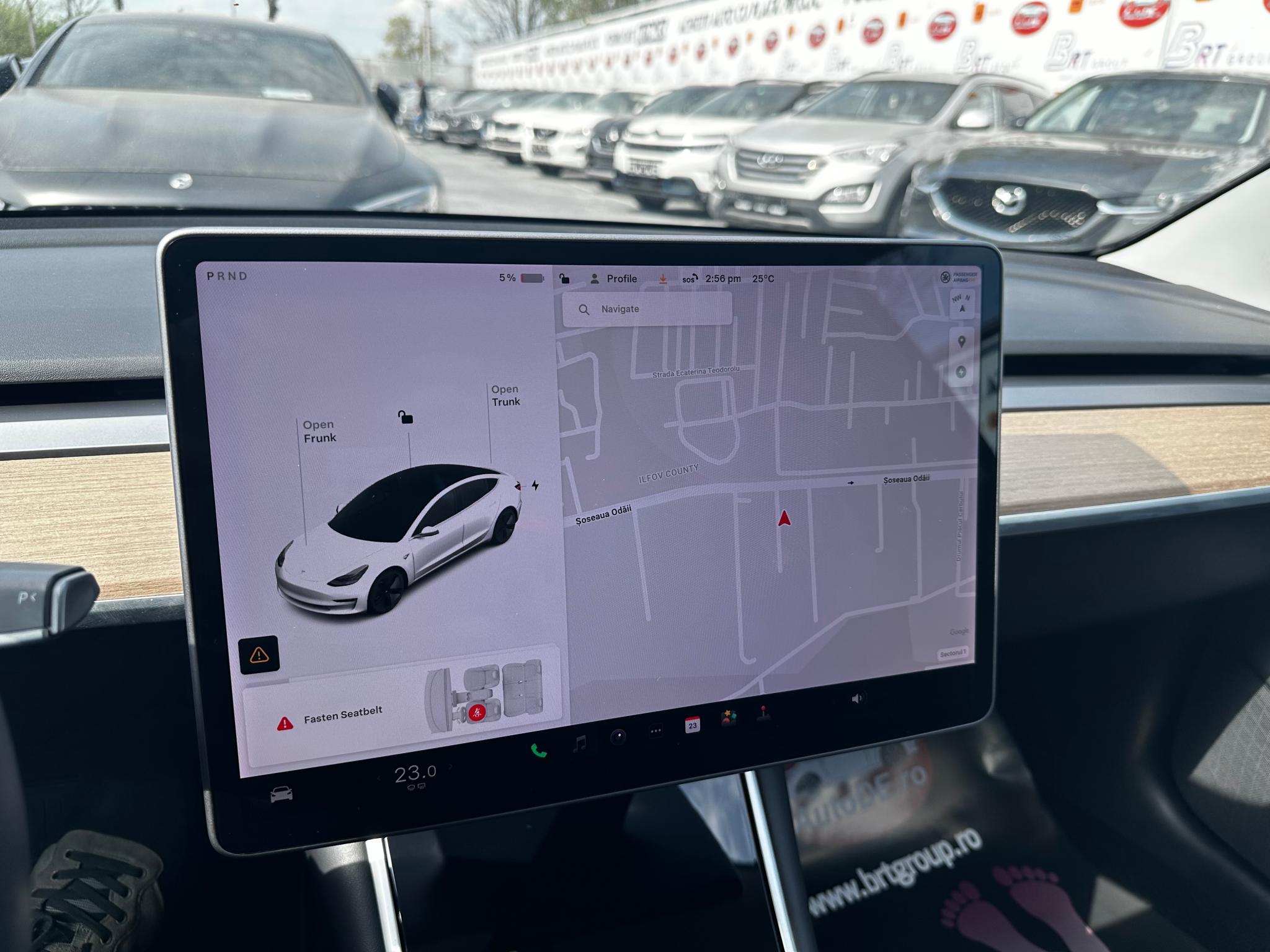 Tesla-Model 3