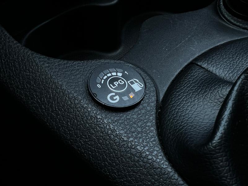 Car Thumb