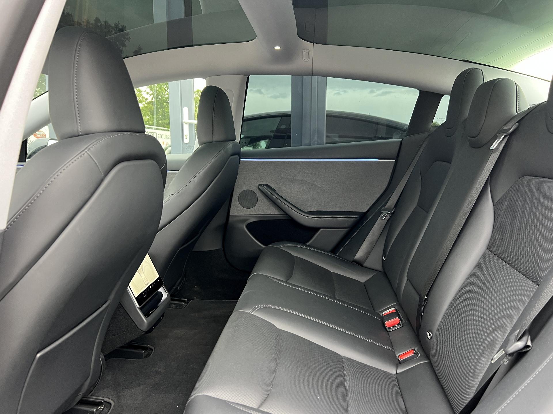Tesla-Model 3