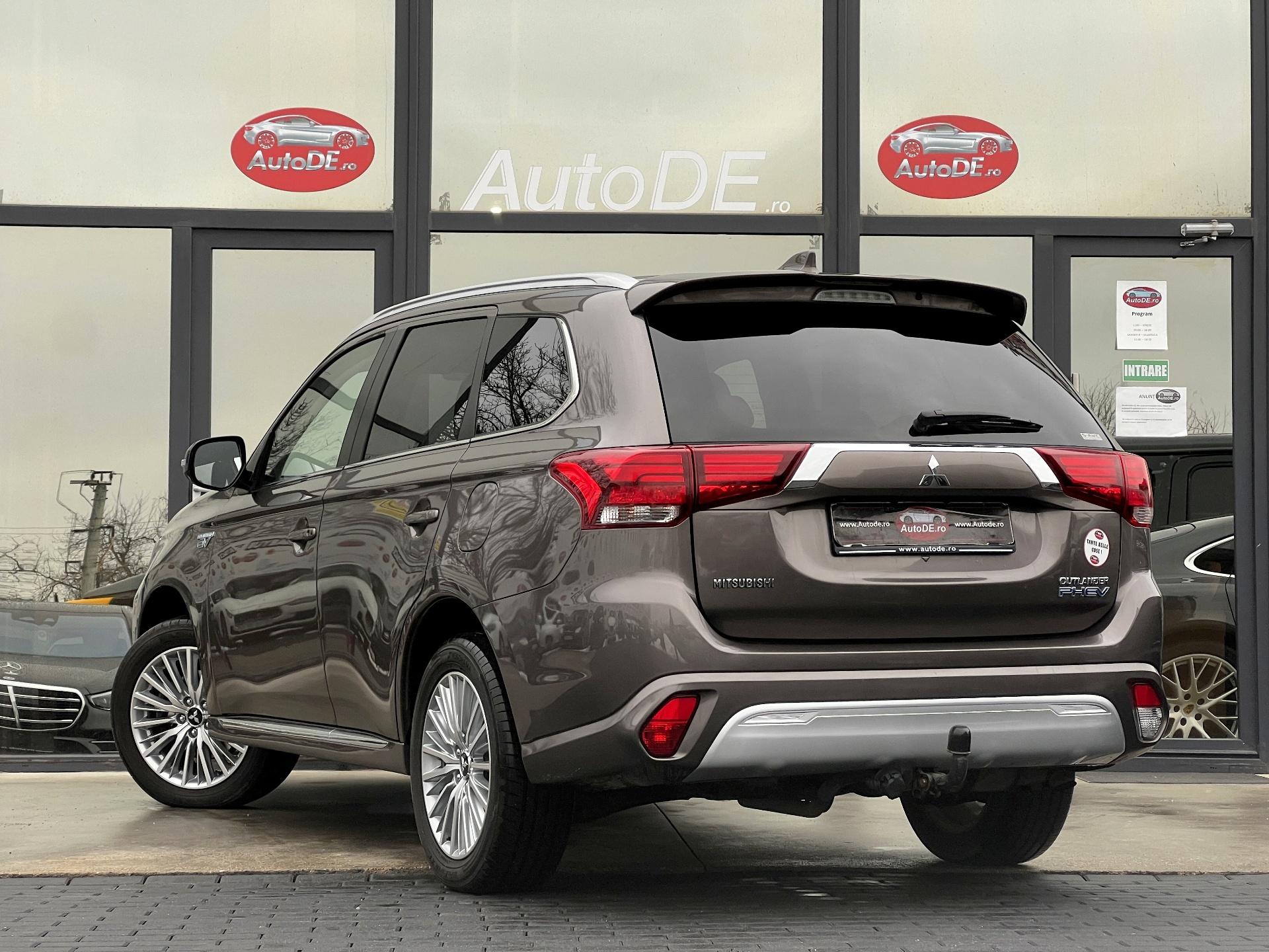 Mitsubishi-Outlander