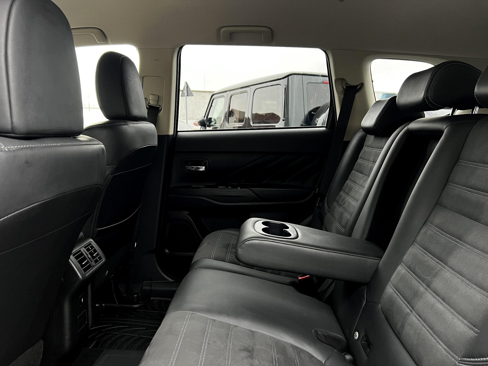 Mitsubishi-Outlander