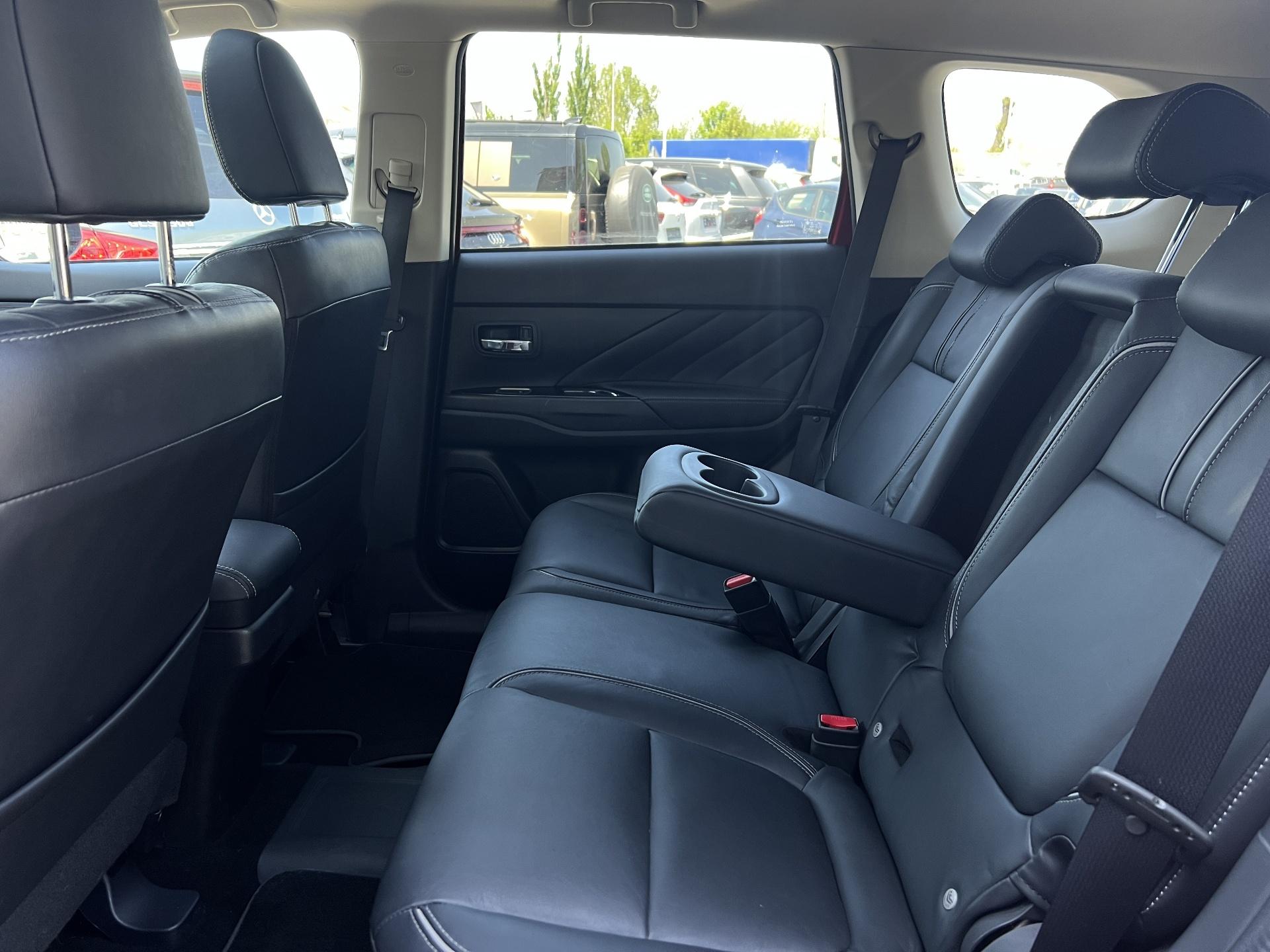 Mitsubishi-Outlander