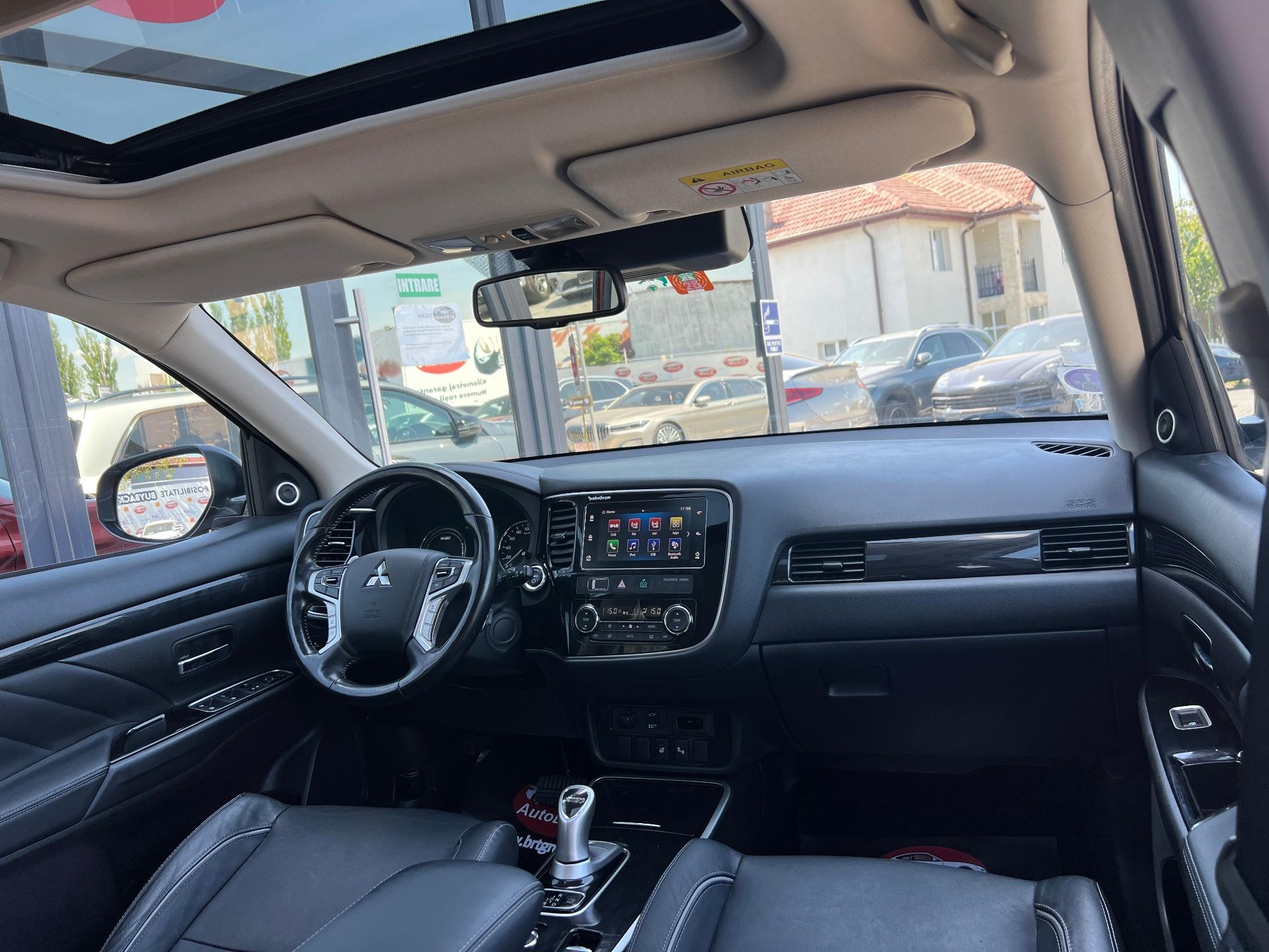 Mitsubishi-Outlander